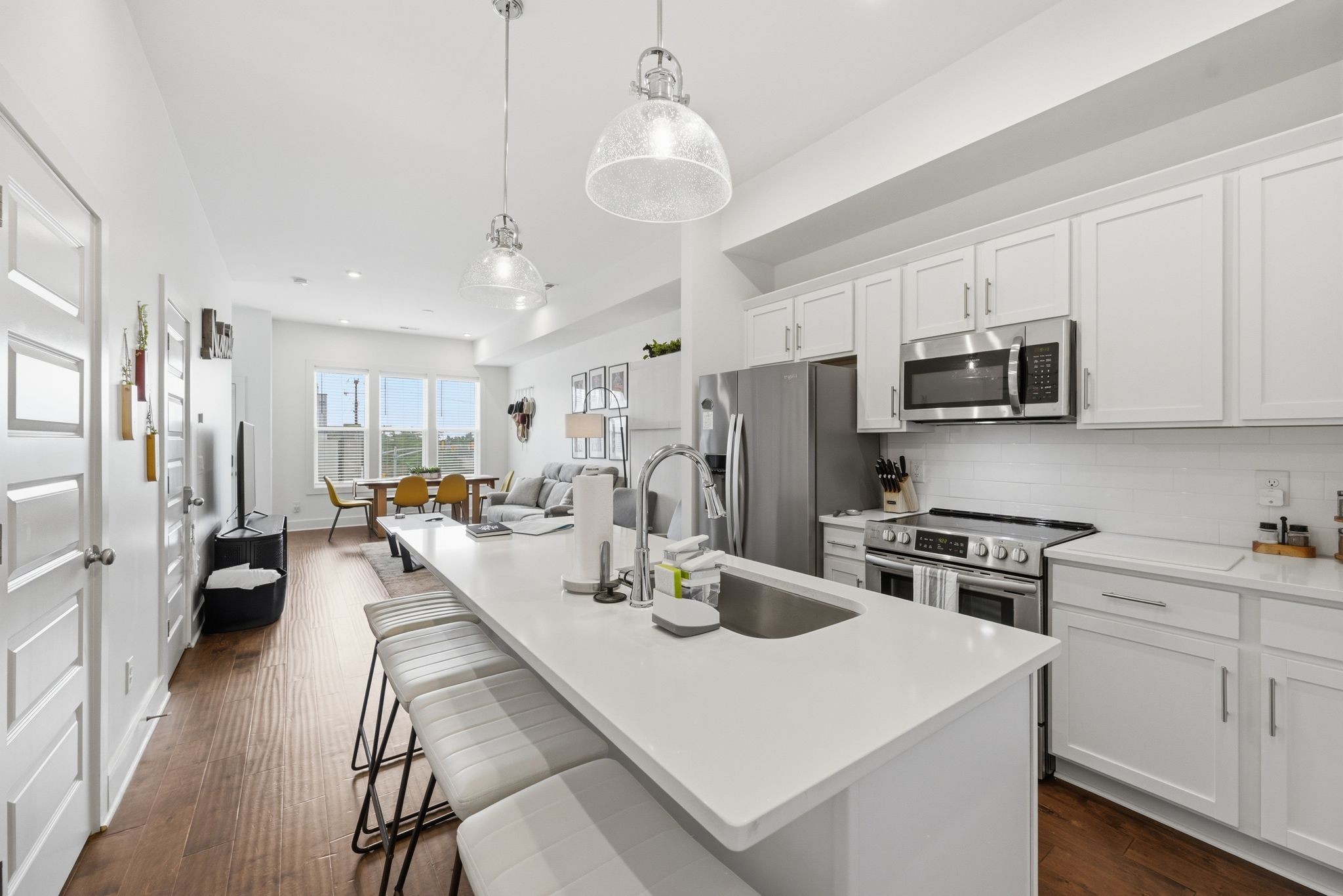 500 Creative Way Property Photo 9