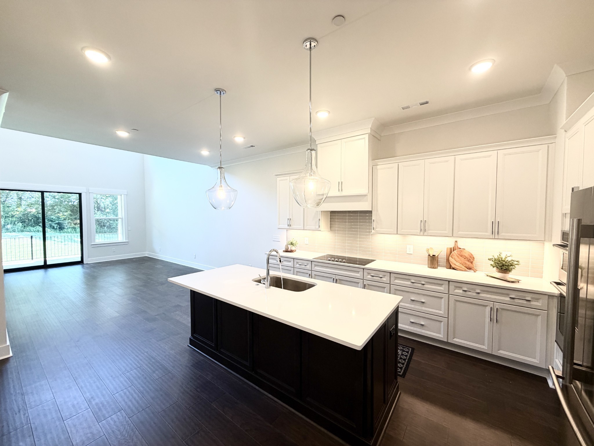 2088 Conductor Ln Property Photo 27