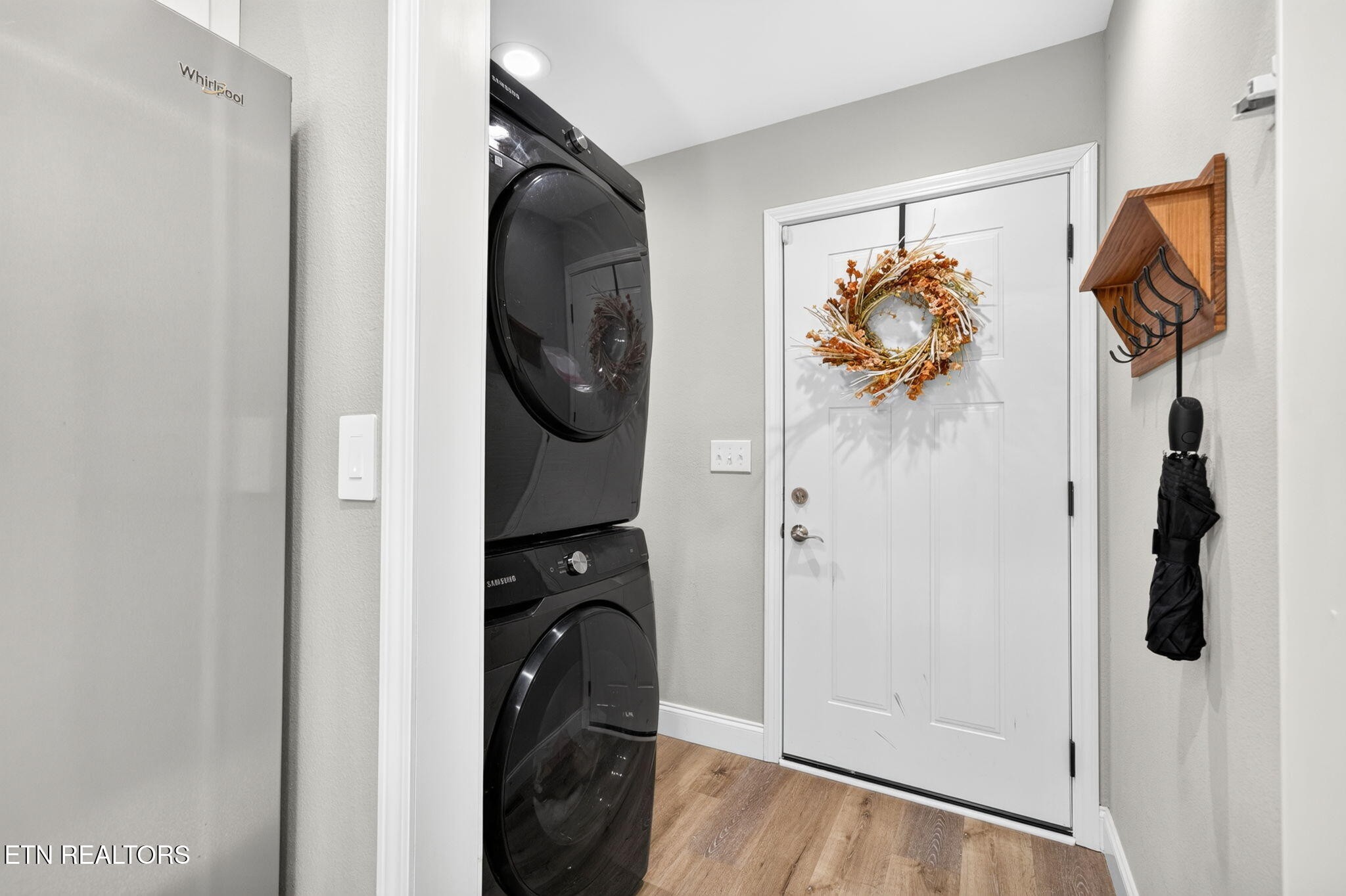 57 Capitol Drive Property Photo 14