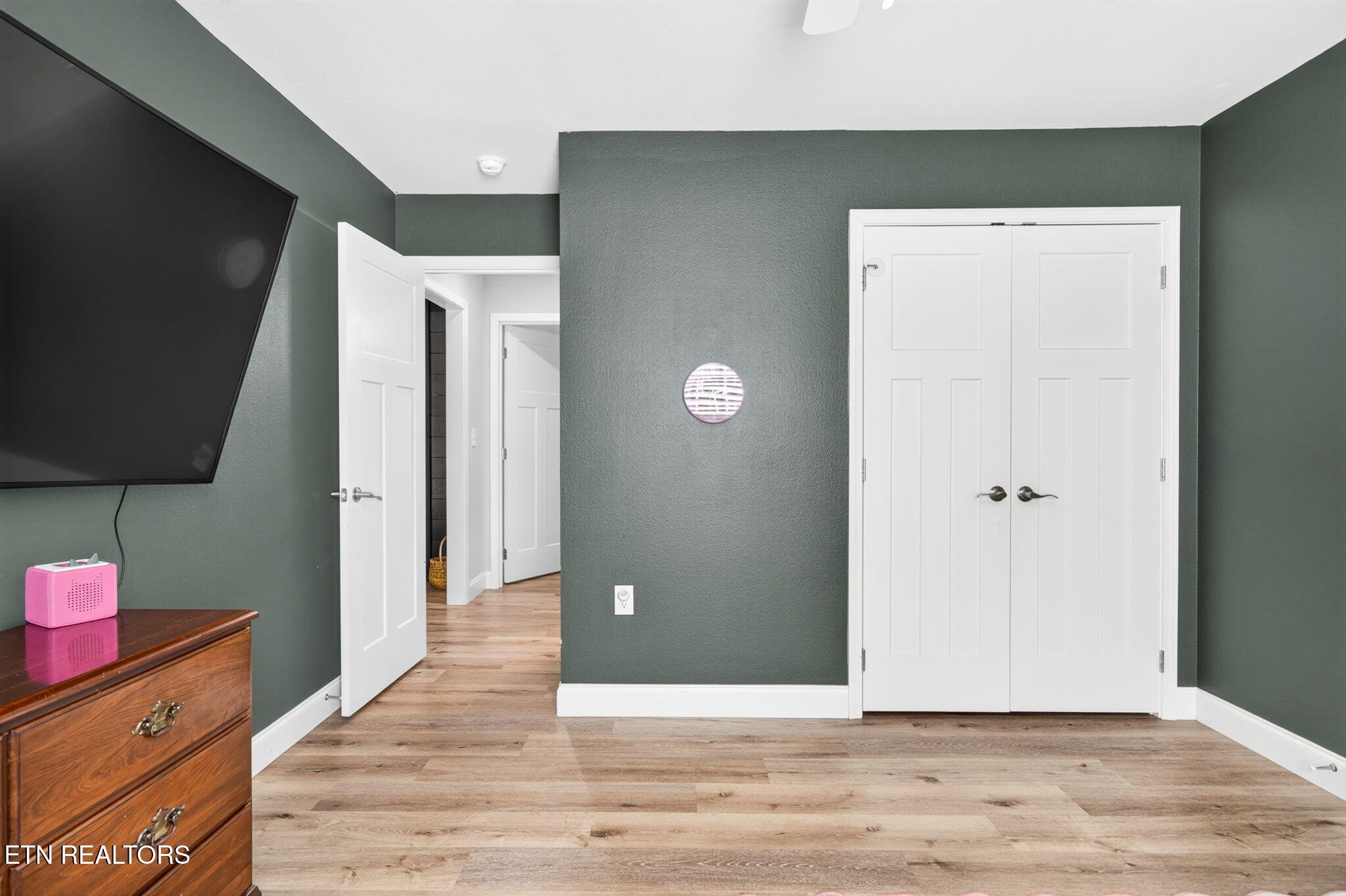 57 Capitol Drive Property Photo 20