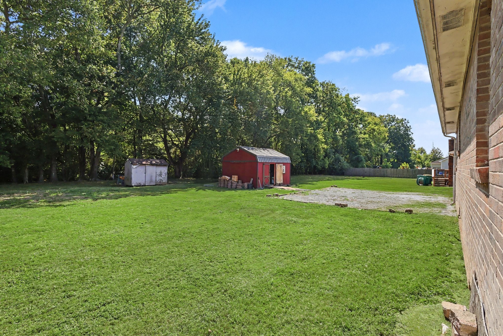 806 Hughes St Property Photo 15