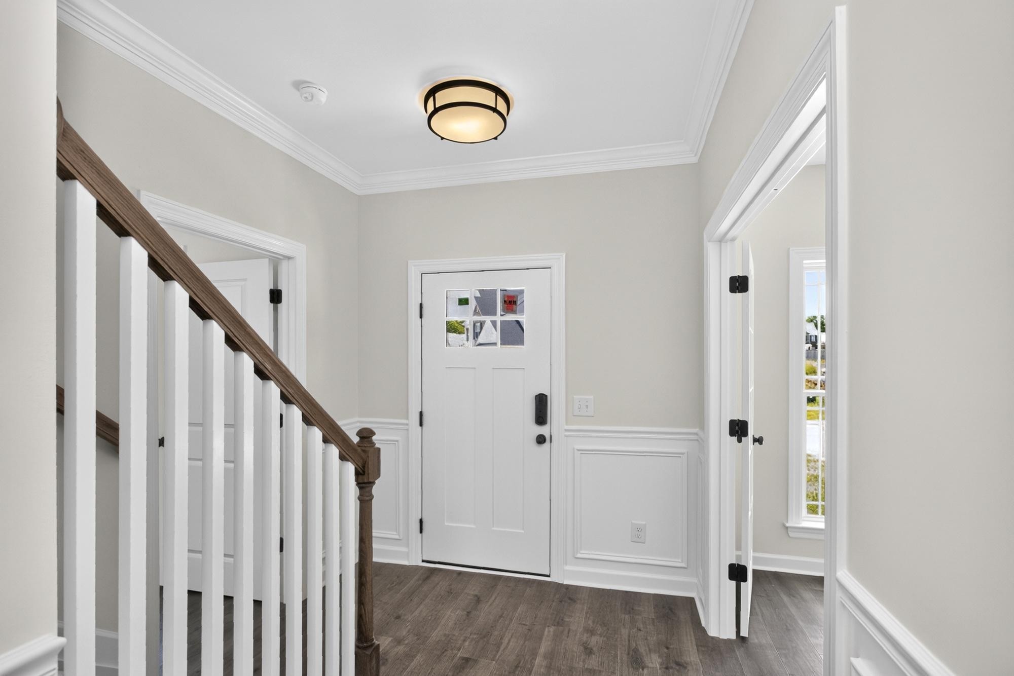 5023 Salient Dr Property Photo 4