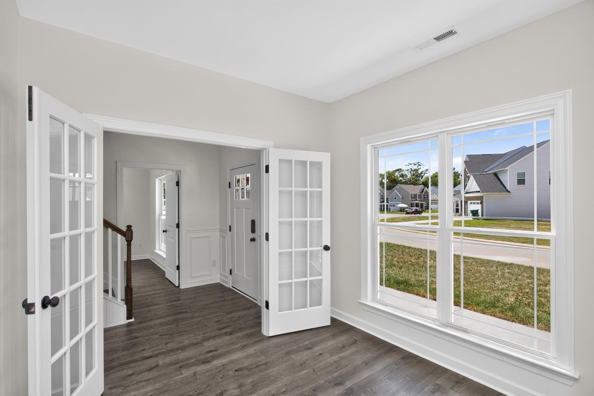 5023 Salient Dr Property Photo 5