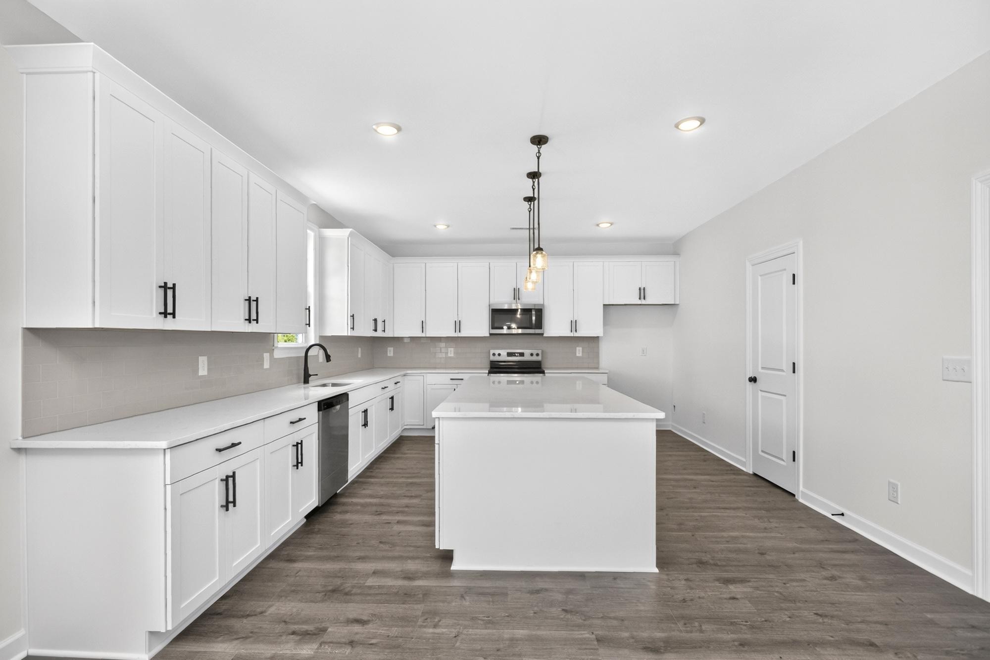 5023 Salient Dr Property Photo 11