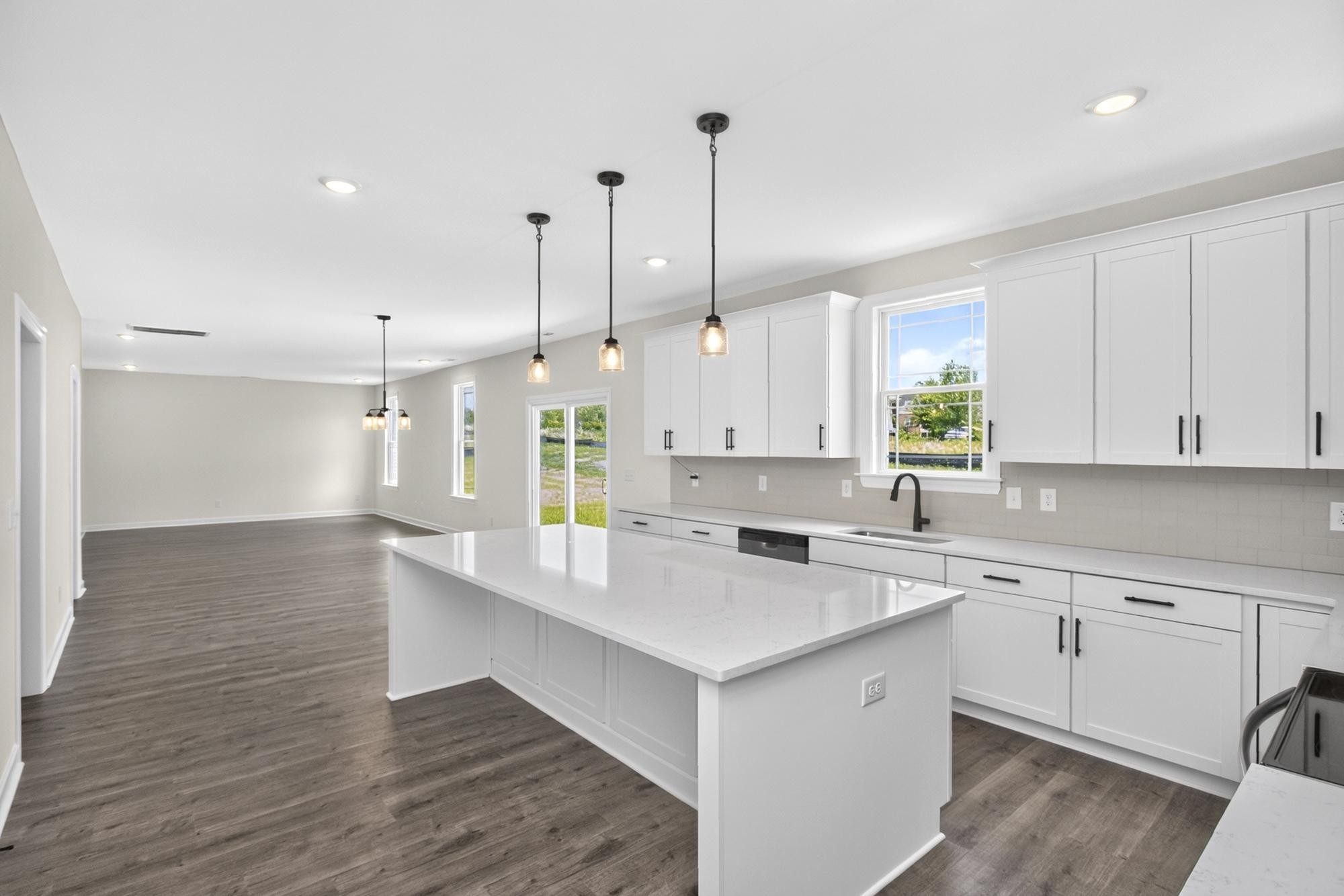 5023 Salient Dr Property Photo 12