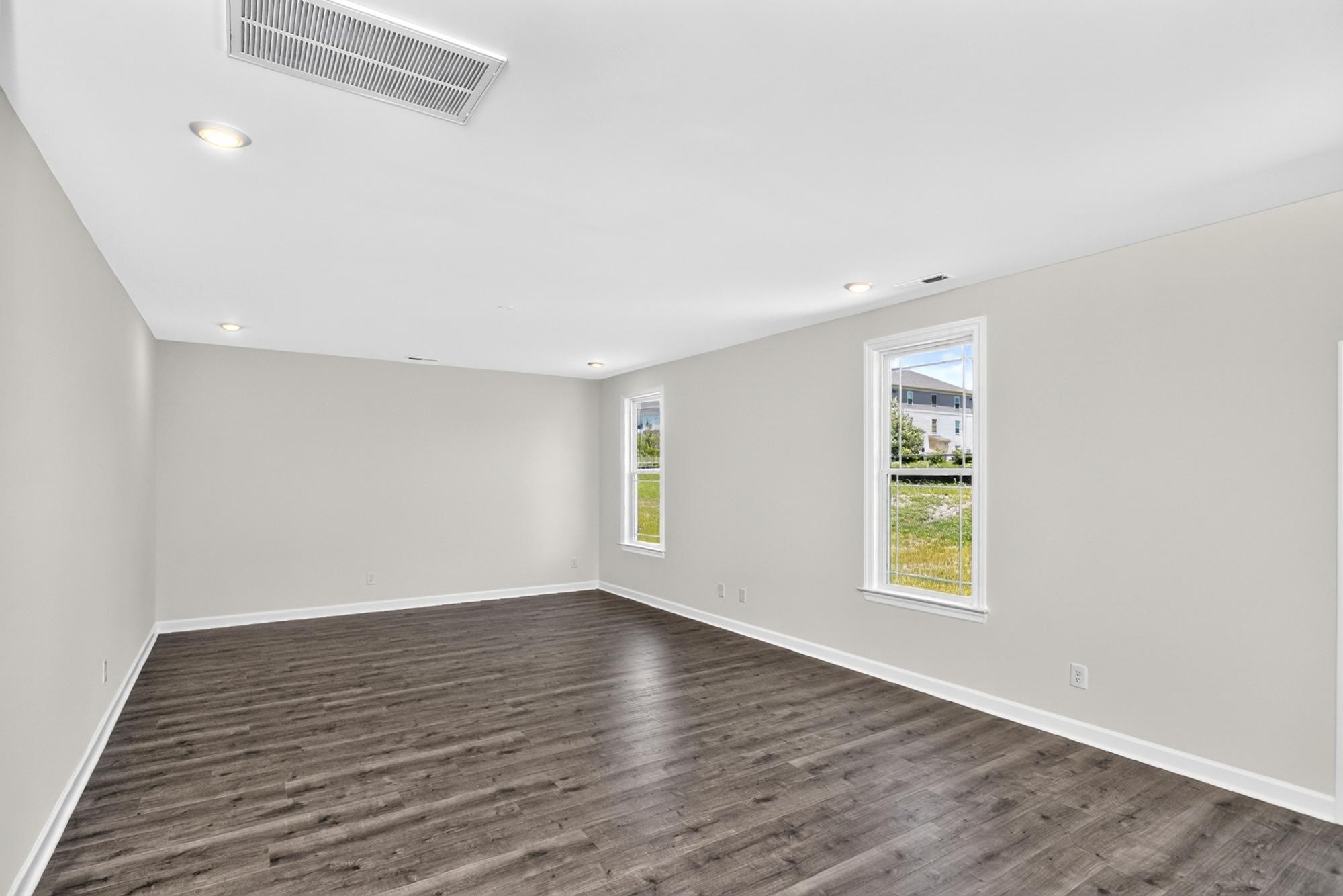 5023 Salient Dr Property Photo 17