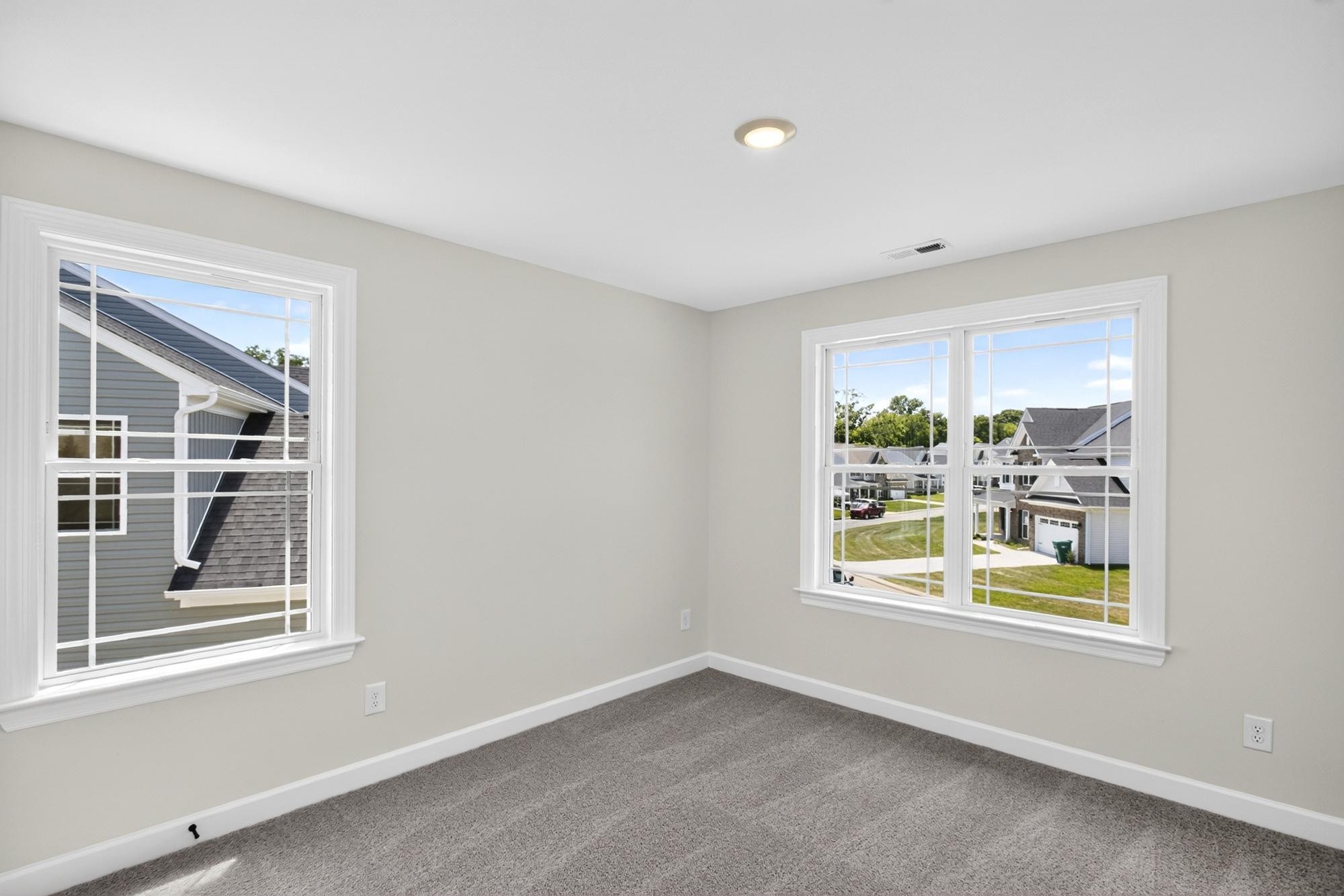 5023 Salient Dr Property Photo 38