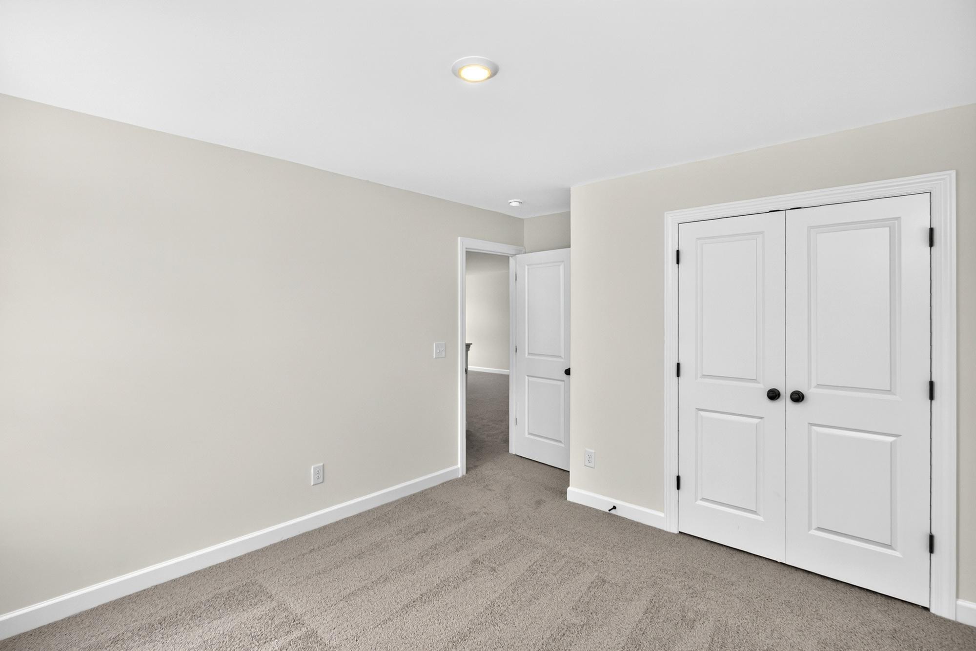 5023 Salient Dr Property Photo 40