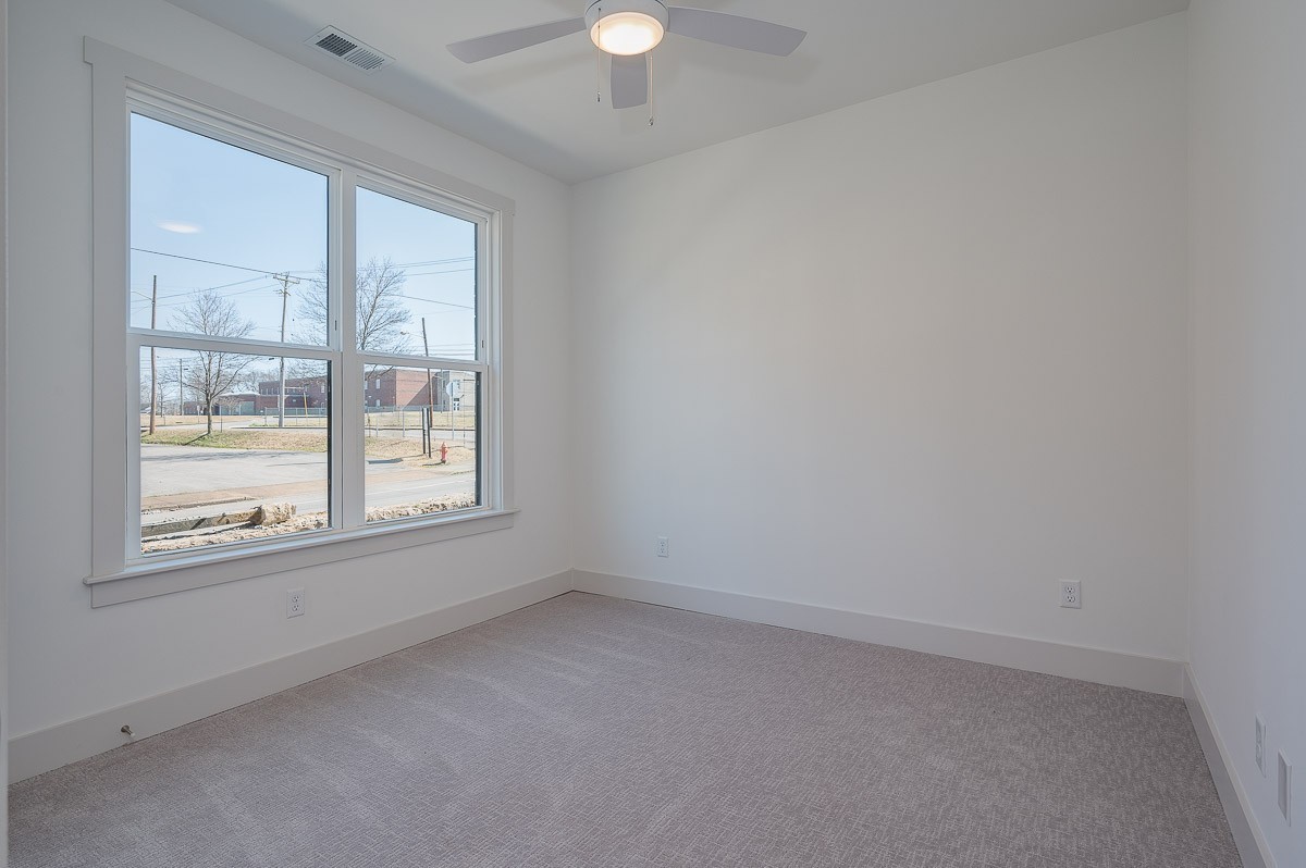 233 Cleveland St Property Photo 9
