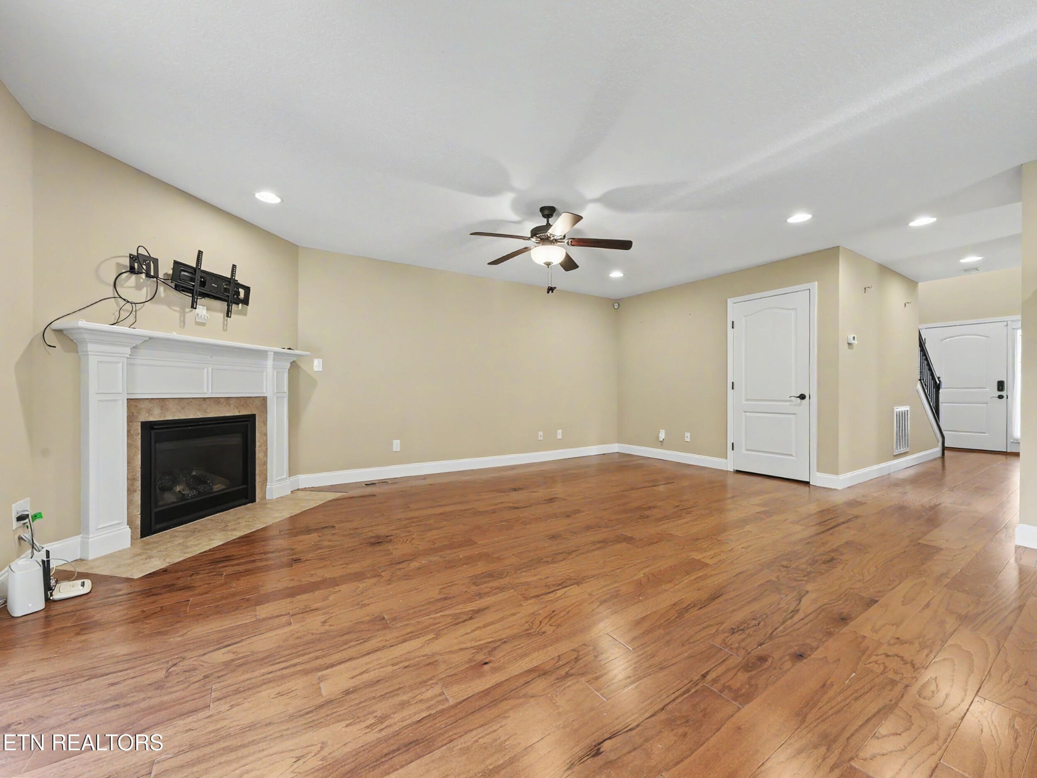 813 Mackenzie Drive Property Photo 4
