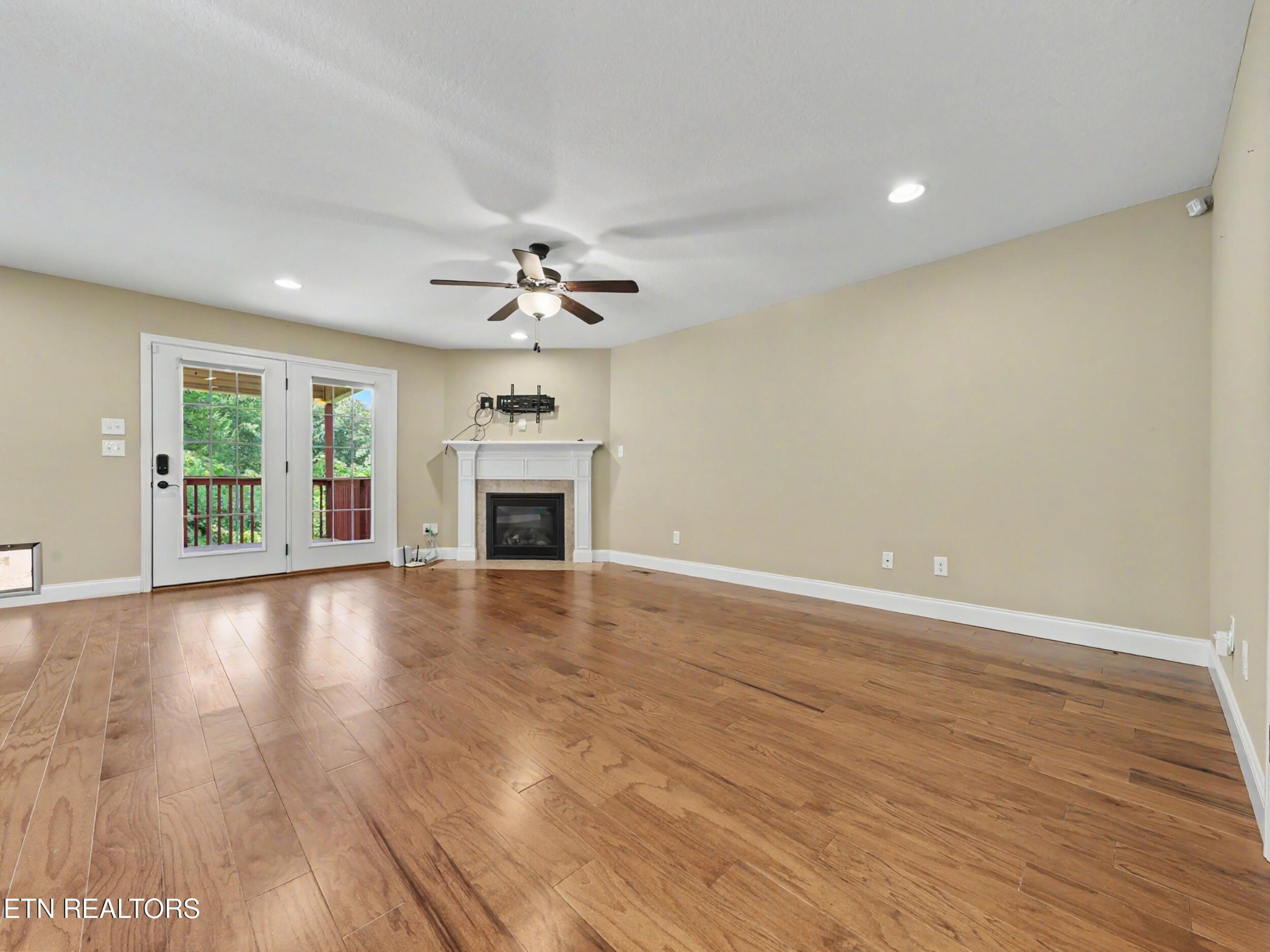 813 Mackenzie Drive Property Photo 5