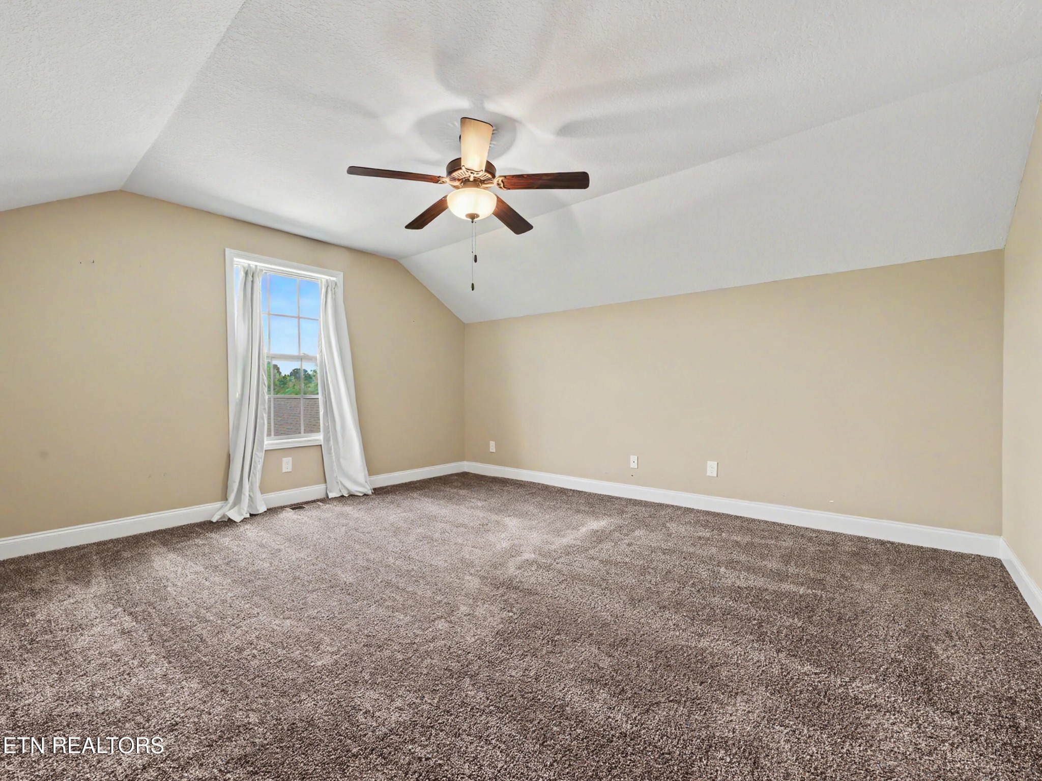 813 Mackenzie Drive Property Photo 24