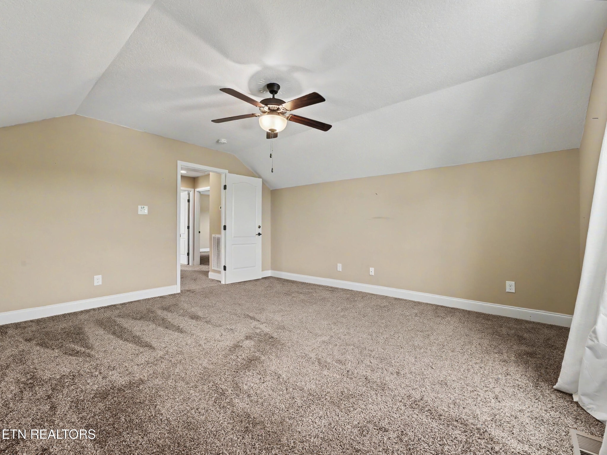813 Mackenzie Drive Property Photo 25