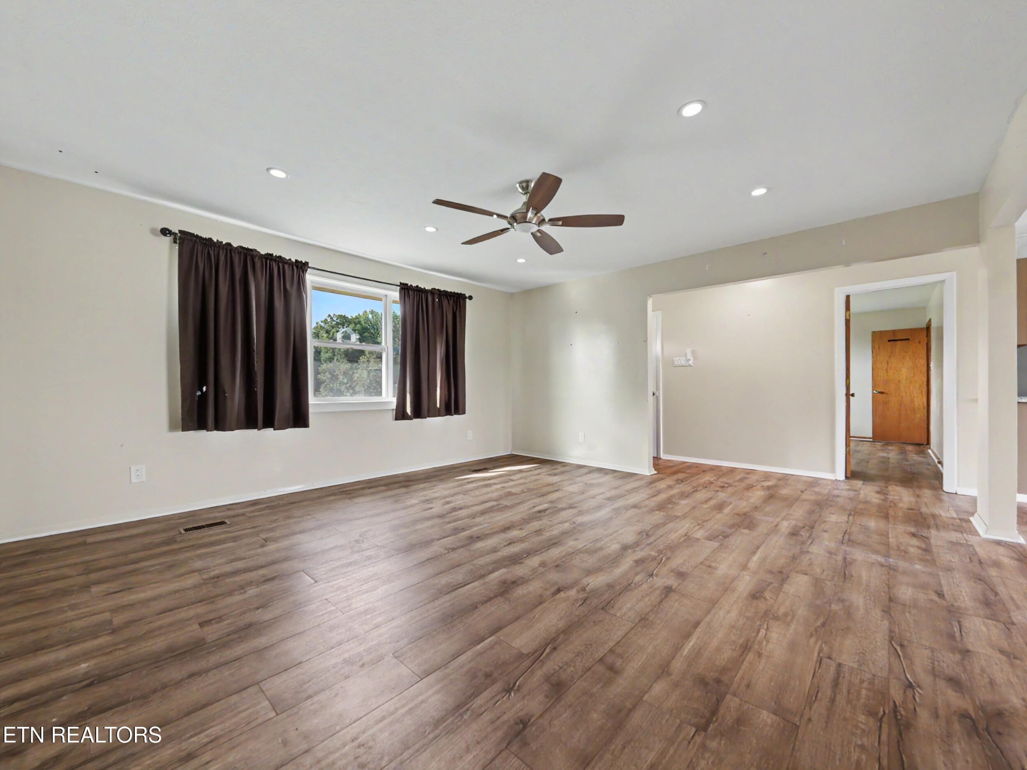 3717 Splendor Drive Property Photo 9