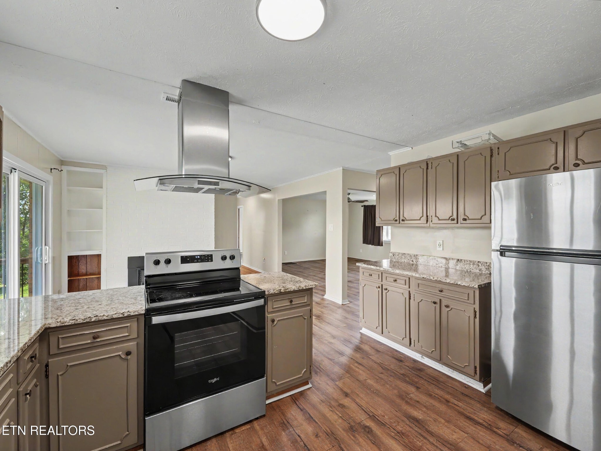 3717 Splendor Drive Property Photo 14