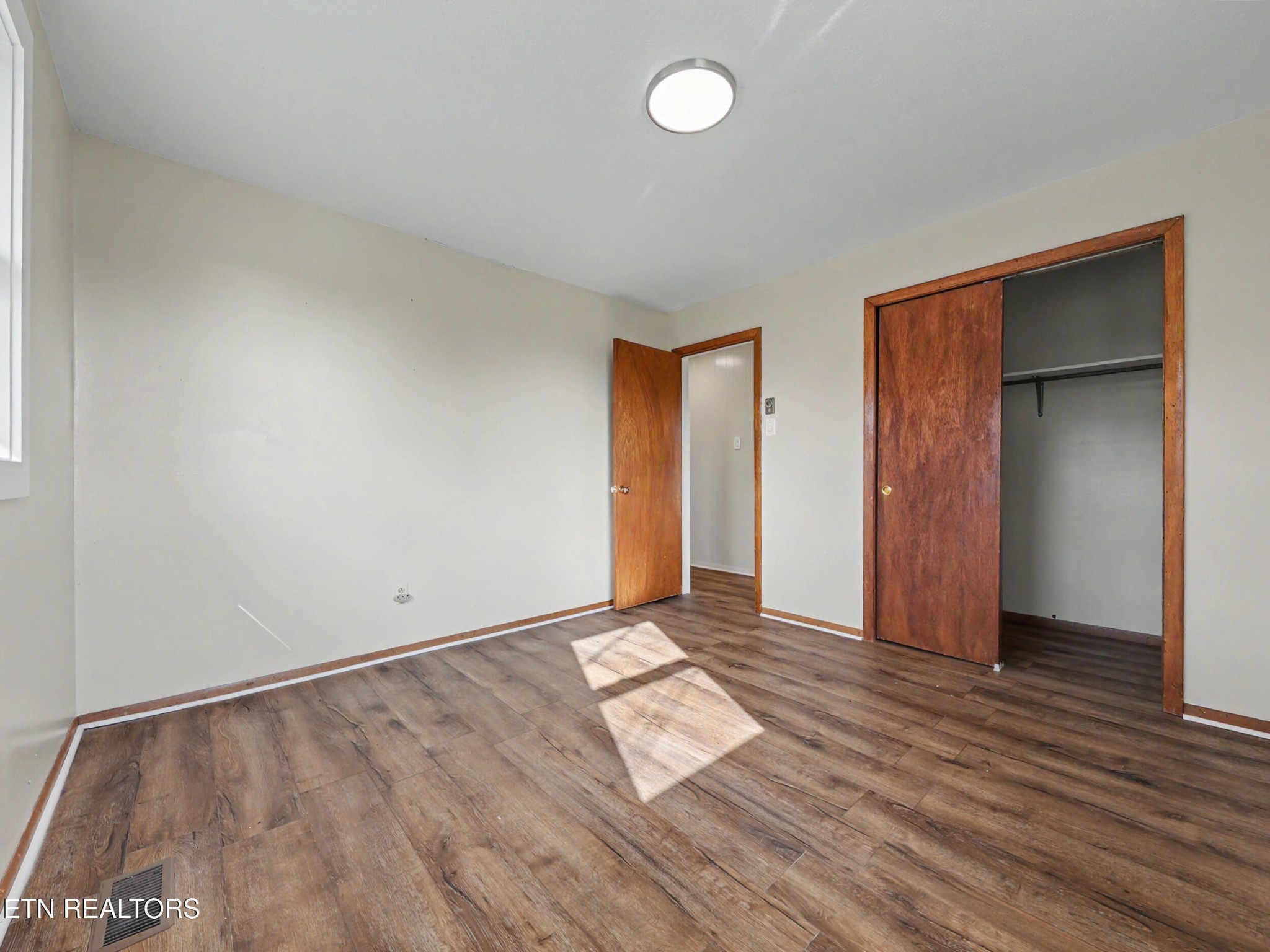 3717 Splendor Drive Property Photo 22