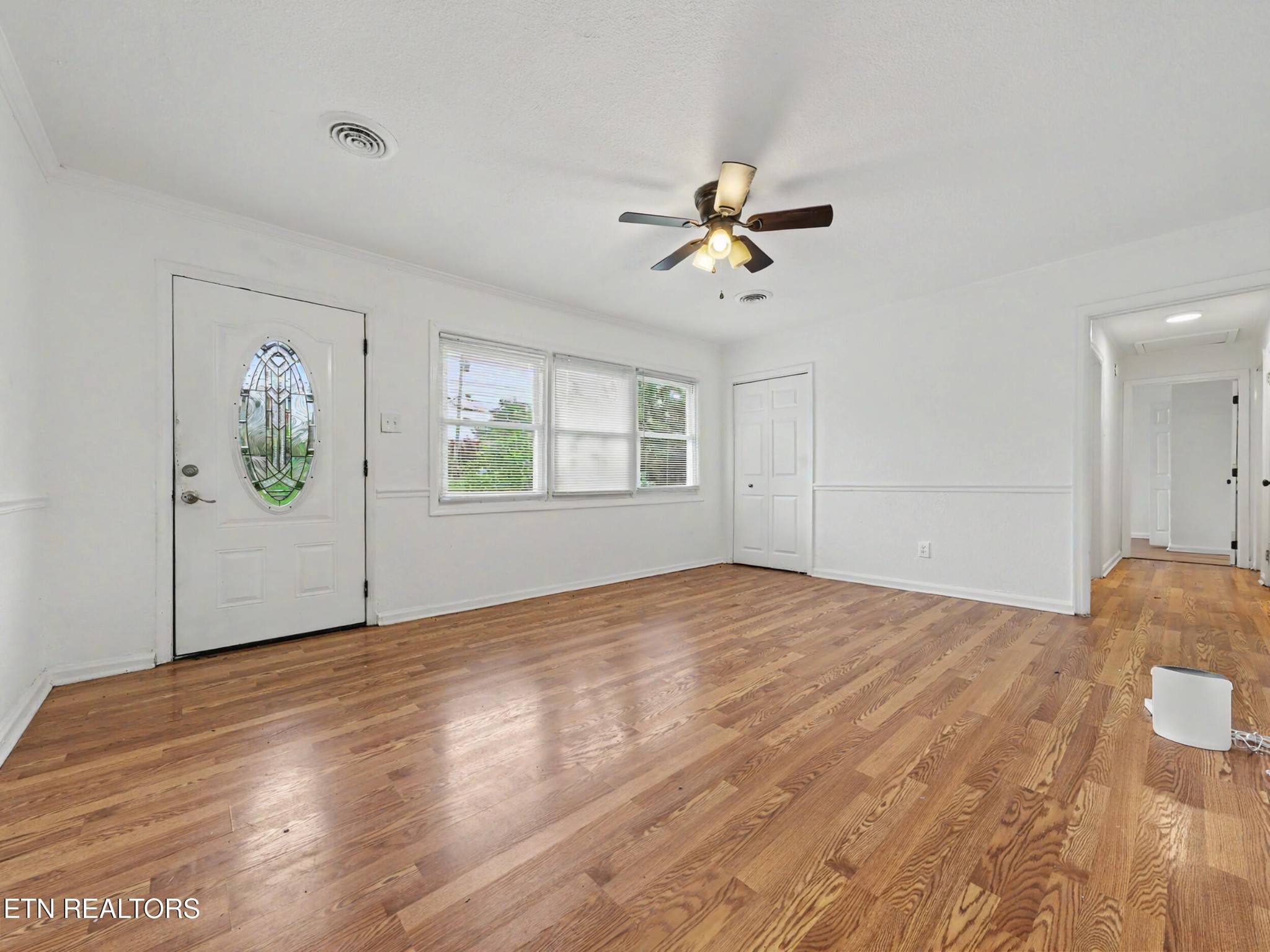 5315 Marguerite Rd Property Photo 8