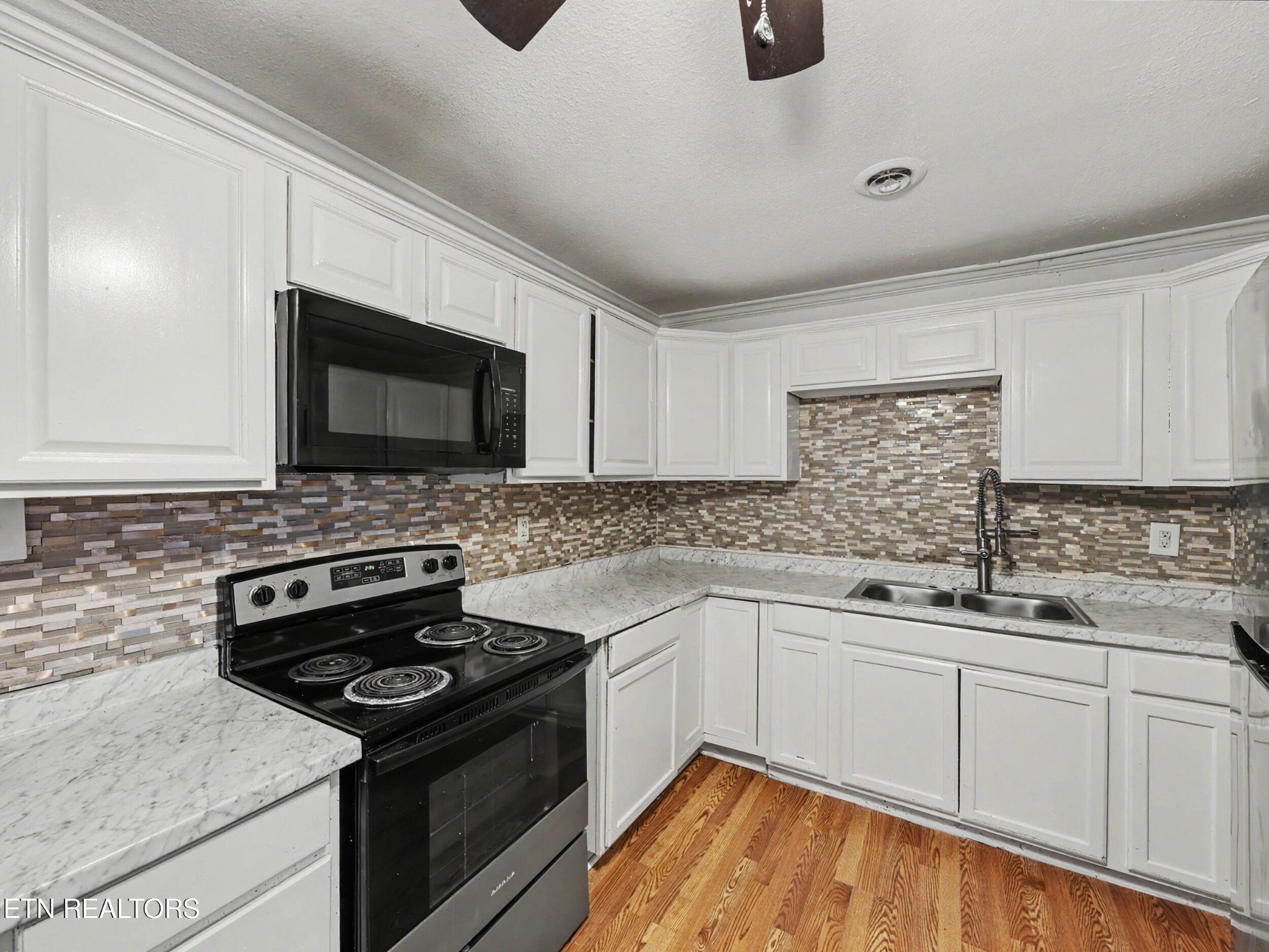 5315 Marguerite Rd Property Photo 16