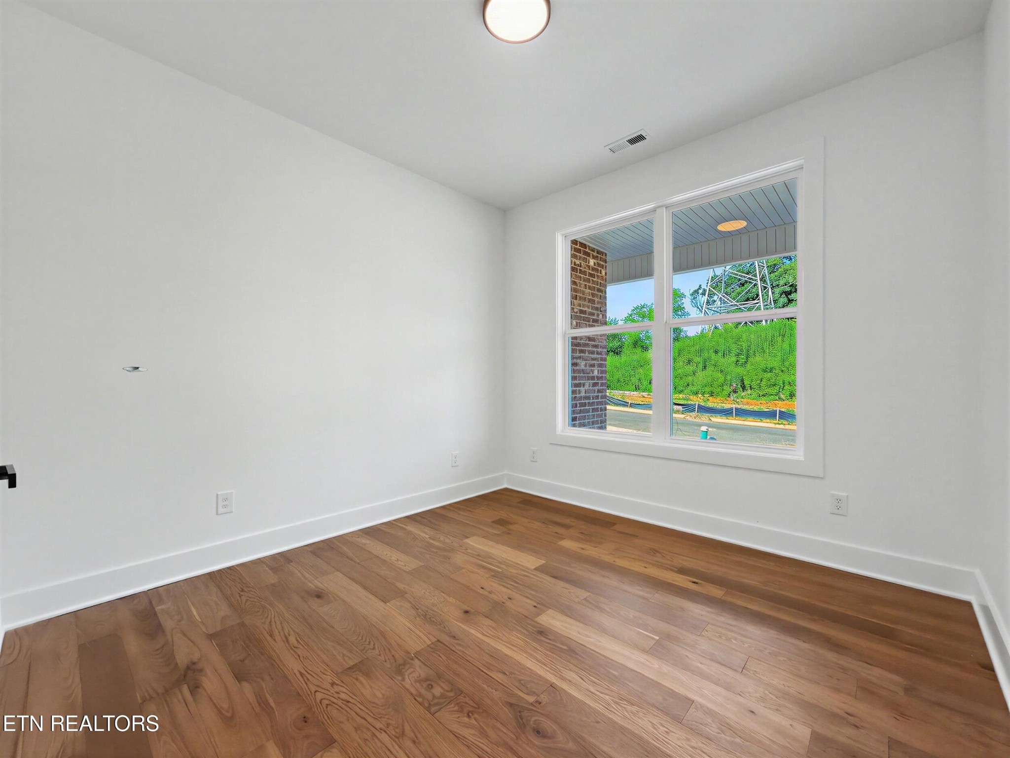 5323 Arza Lane Property Photo 6