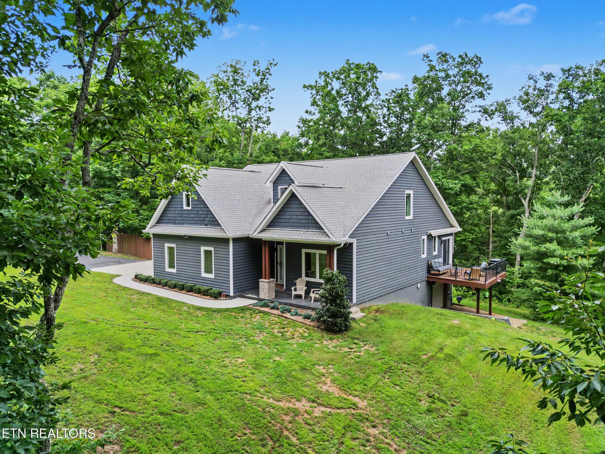 9133 Lynnwood Lane Property Photo 4