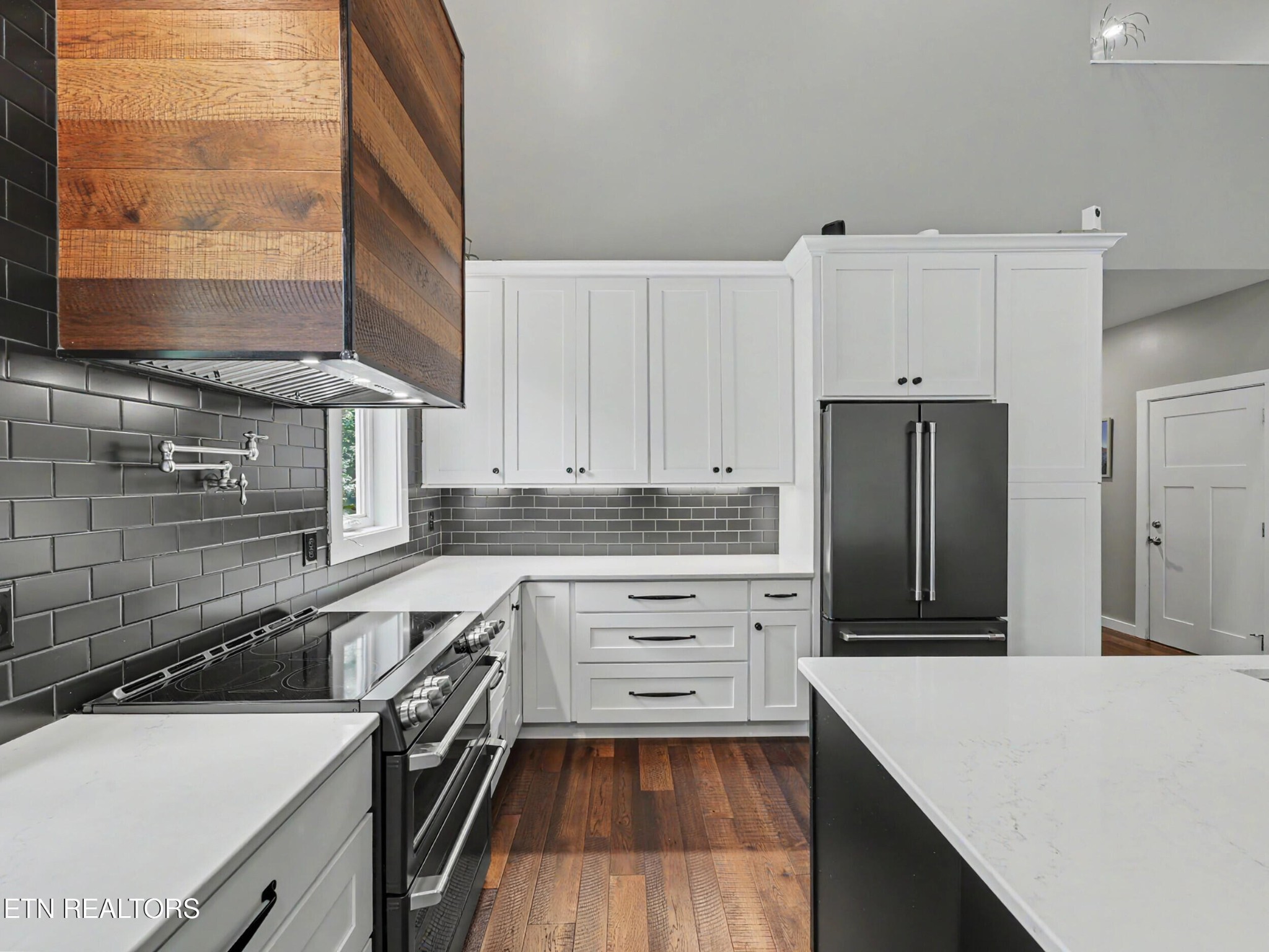 9133 Lynnwood Lane Property Photo 16