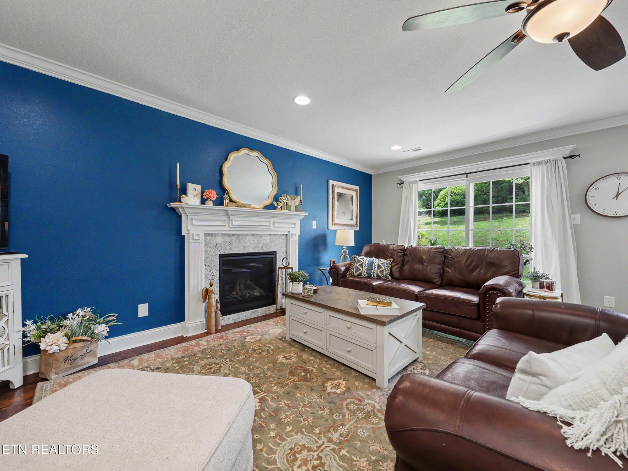 245 Royal Oaks Drive Property Photo 8