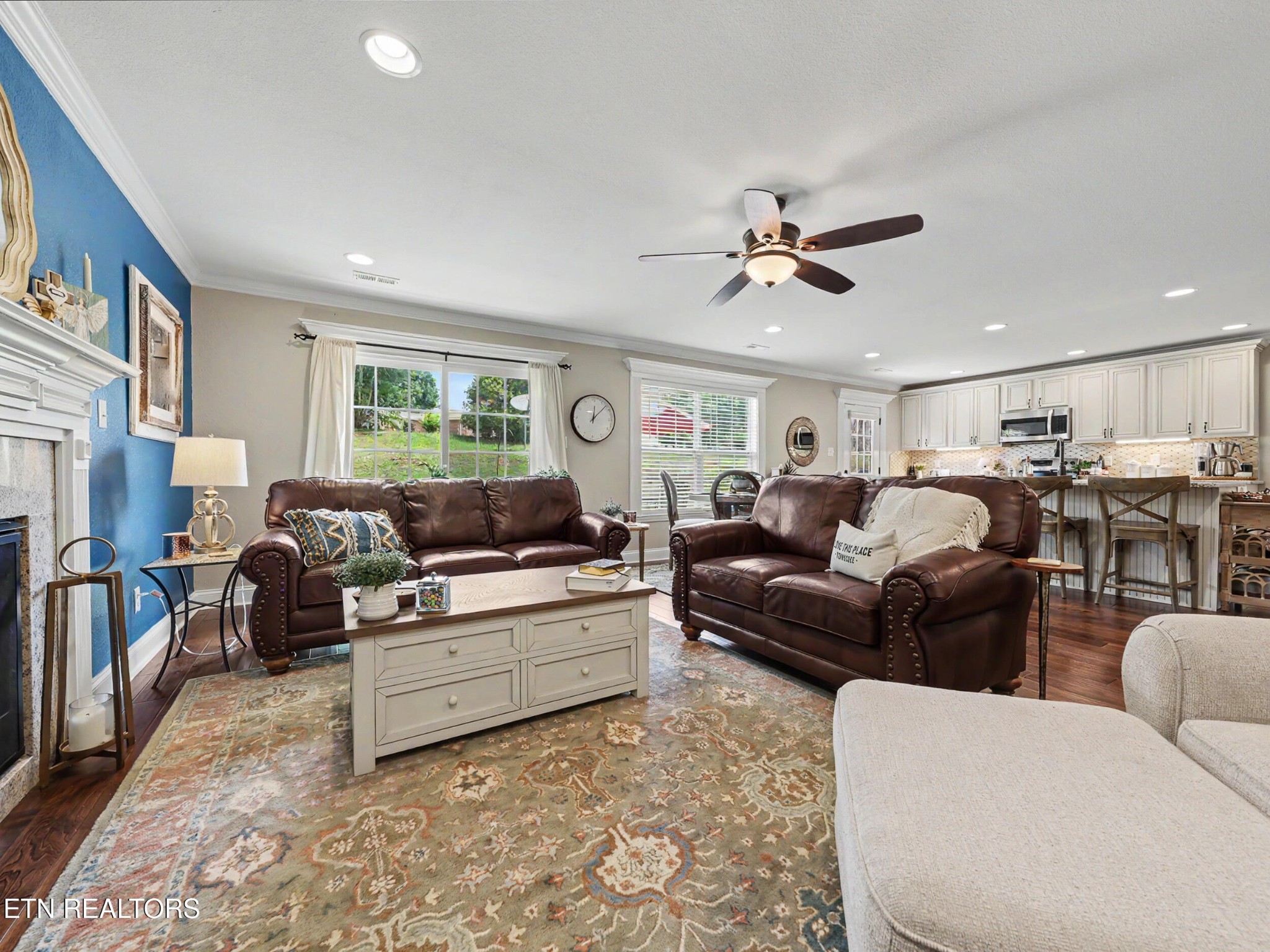 245 Royal Oaks Drive Property Photo 10