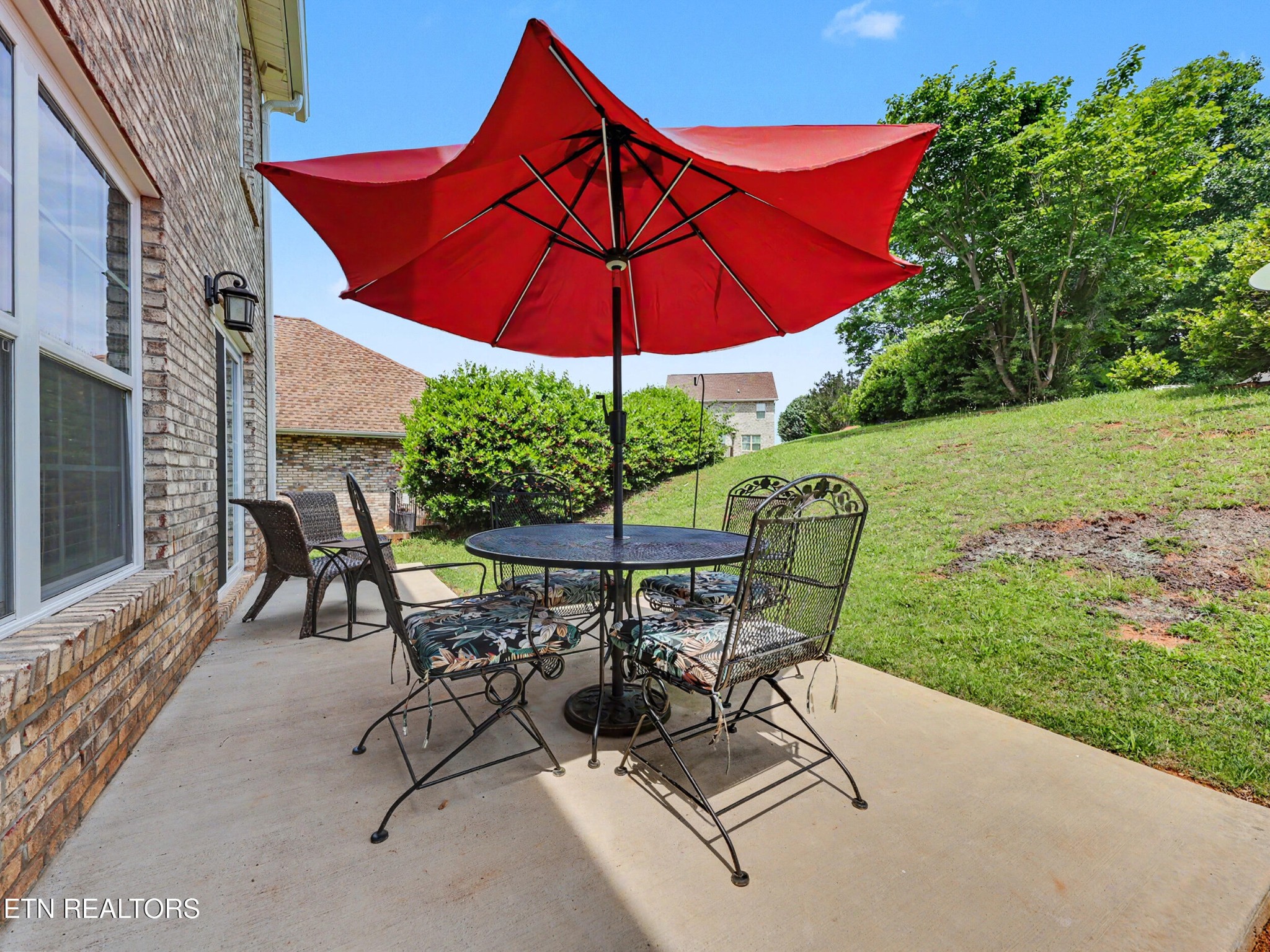245 Royal Oaks Drive Property Photo 32