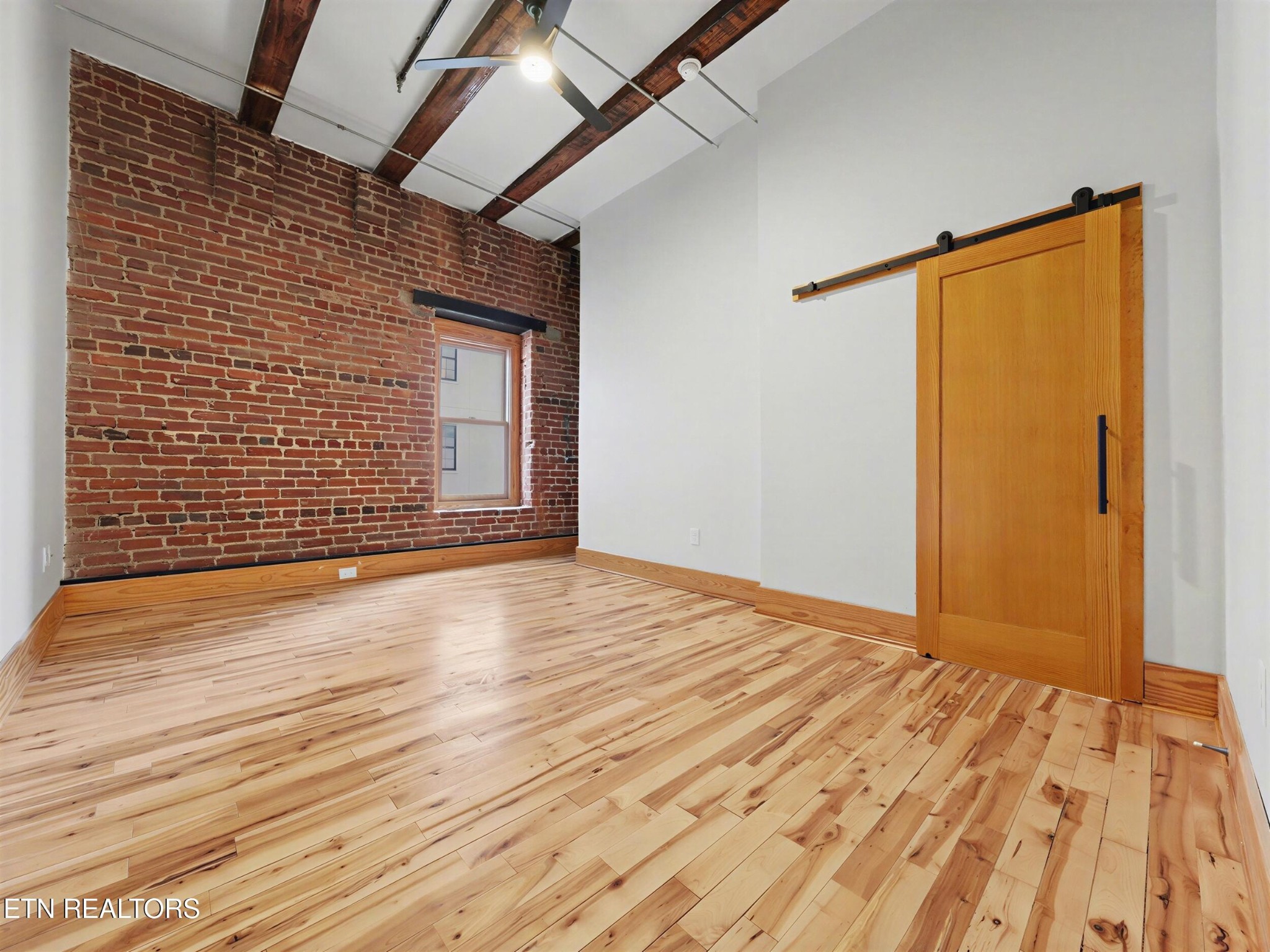 112 S Gay St Property Photo 22