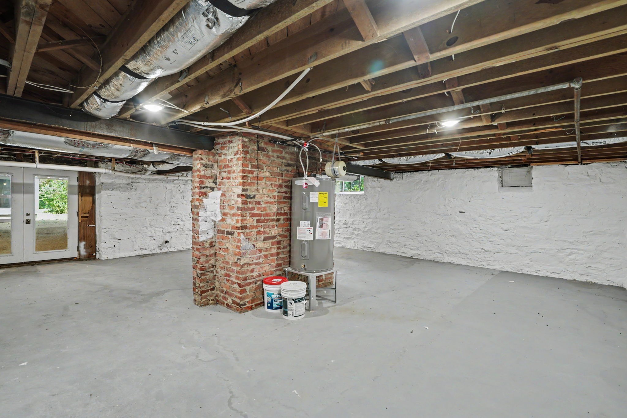 402 Lynnwood Blvd Property Photo 41