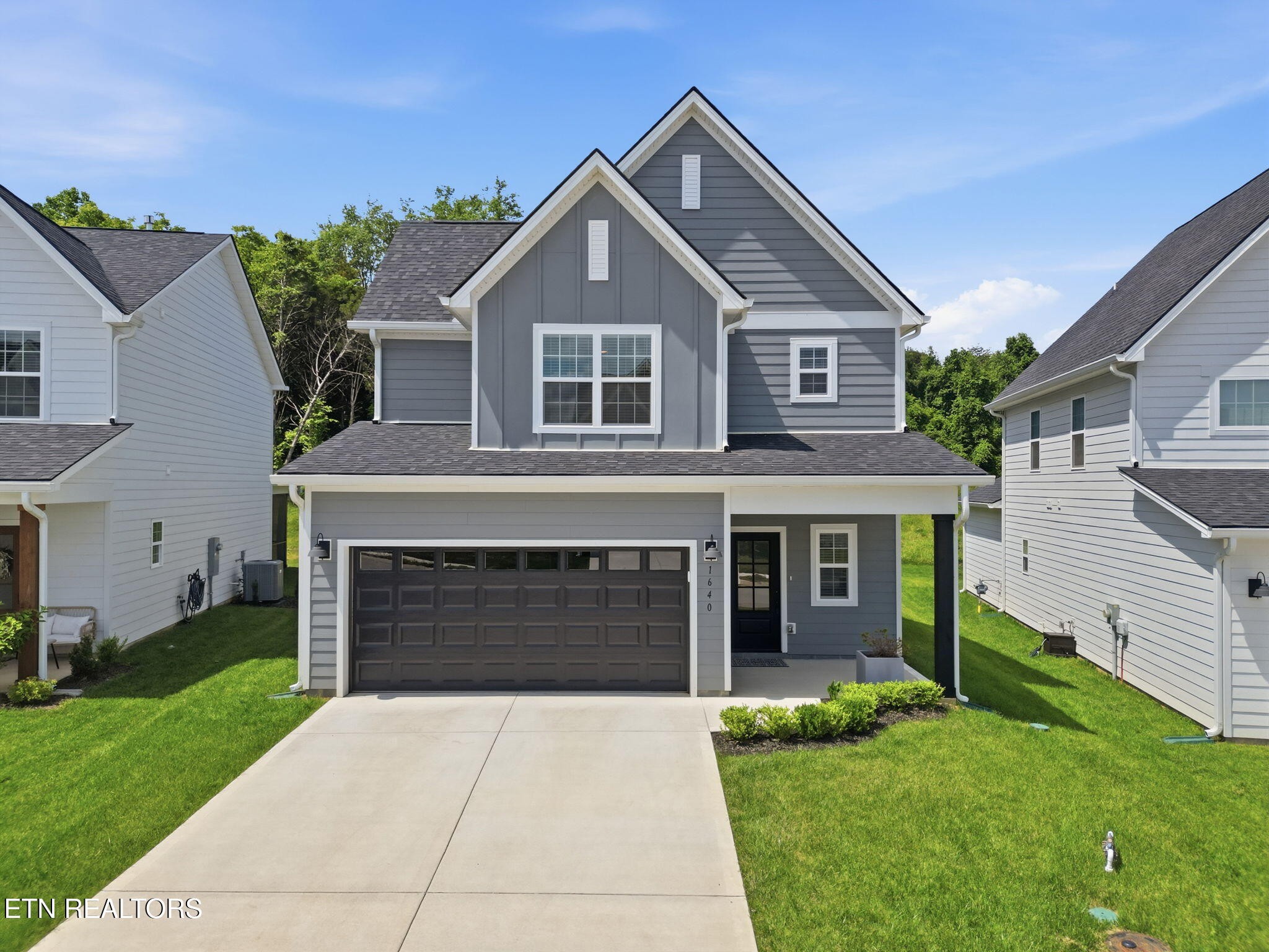 1640 Spring Berry Lane Property Photo 3