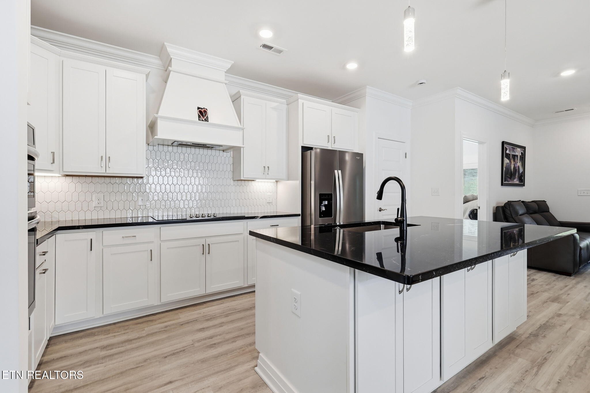 1640 Spring Berry Lane Property Photo 15