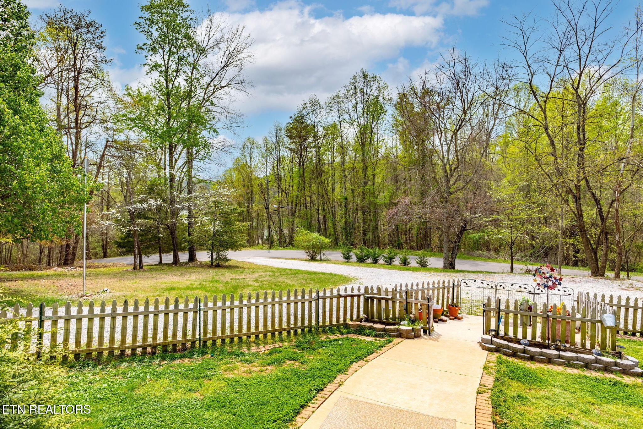 117 Watkins Lane Property Photo 10