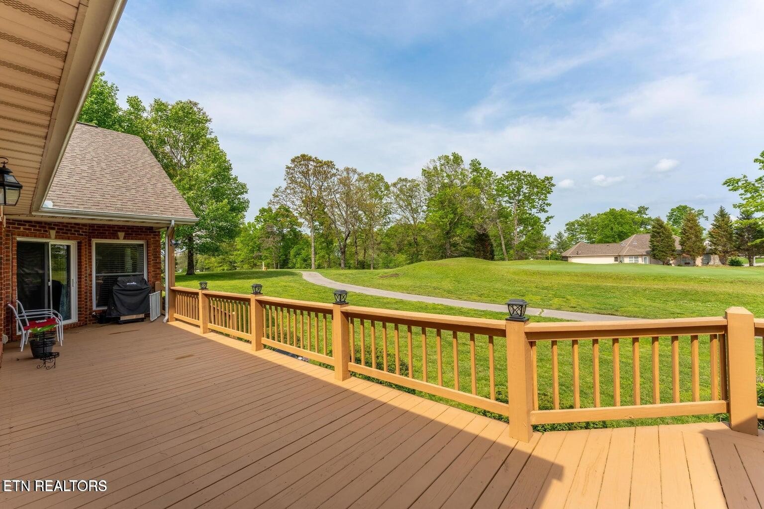 320 Iron Wood Circle Property Photo 6