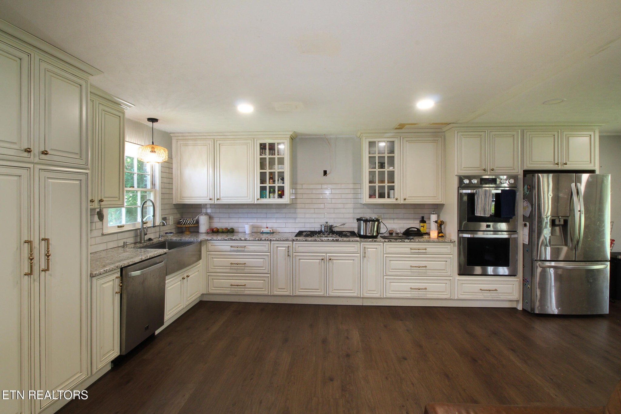 3718 Cherrylog Rd Property Photo 5