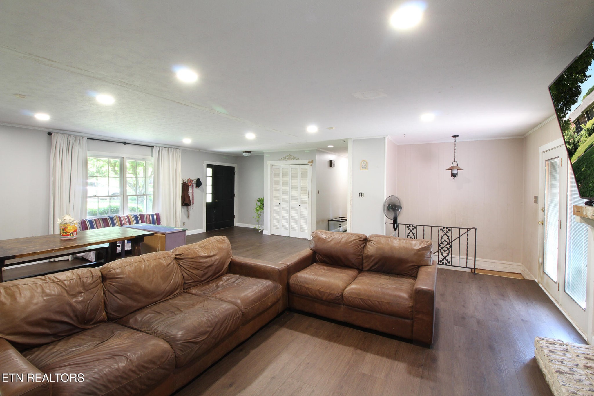 3718 Cherrylog Rd Property Photo 6