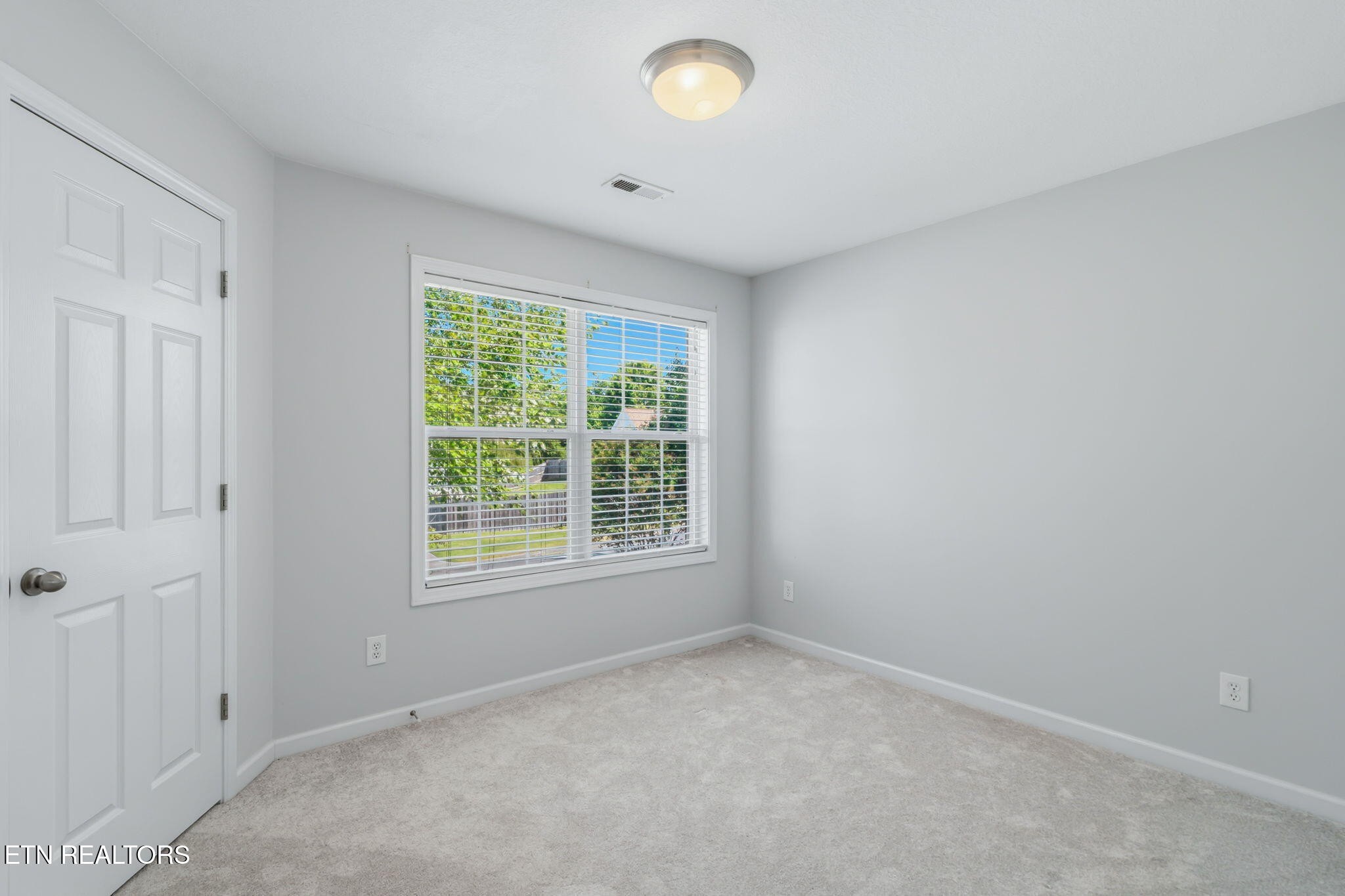 5914 Gray Gables Drive Property Photo 32