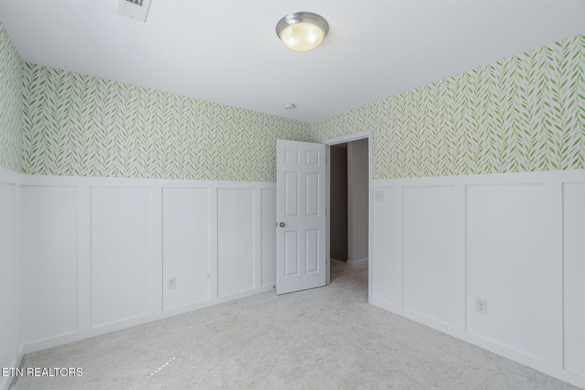 5914 Gray Gables Drive Property Photo 37
