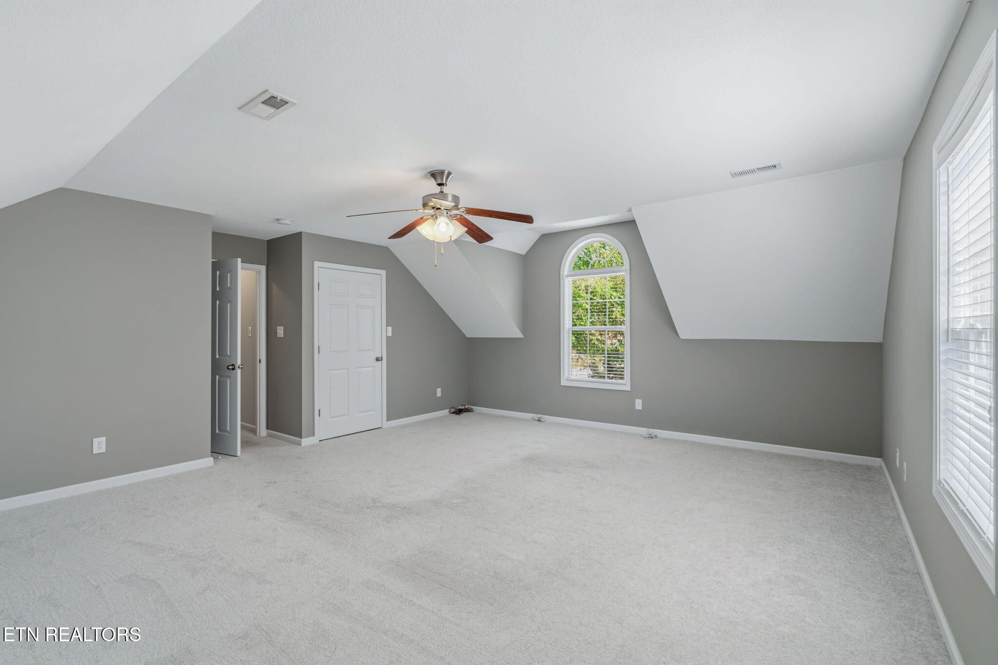 5914 Gray Gables Drive Property Photo 39
