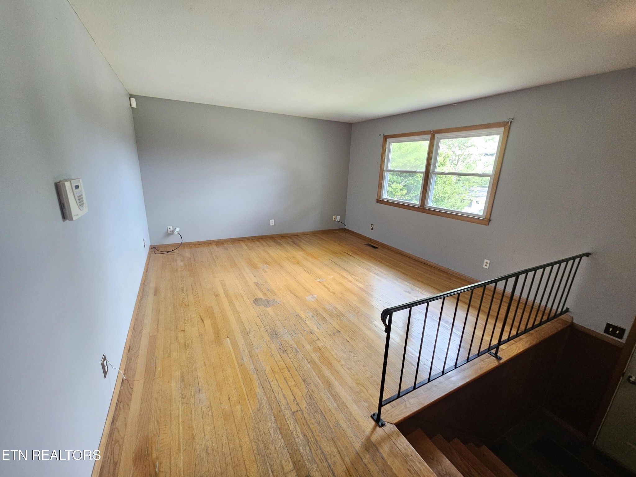1725 S Forest Drive Property Photo 2