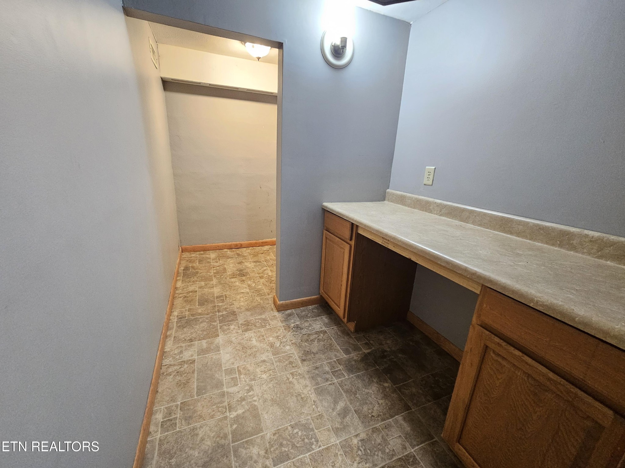1725 S Forest Drive Property Photo 11