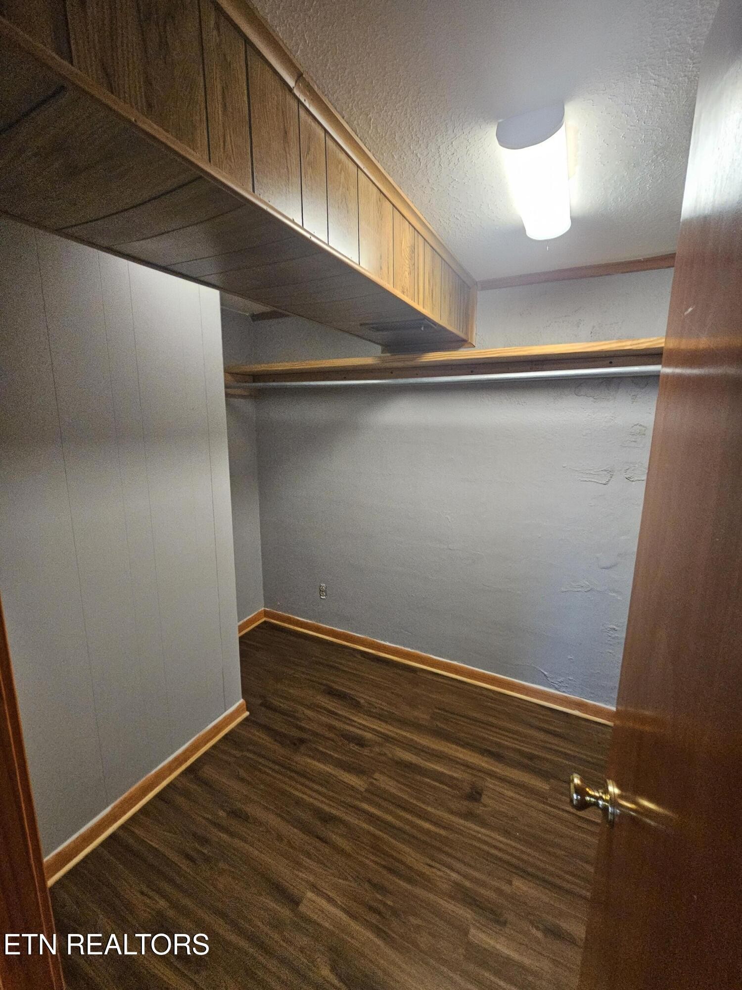 1725 S Forest Drive Property Photo 14