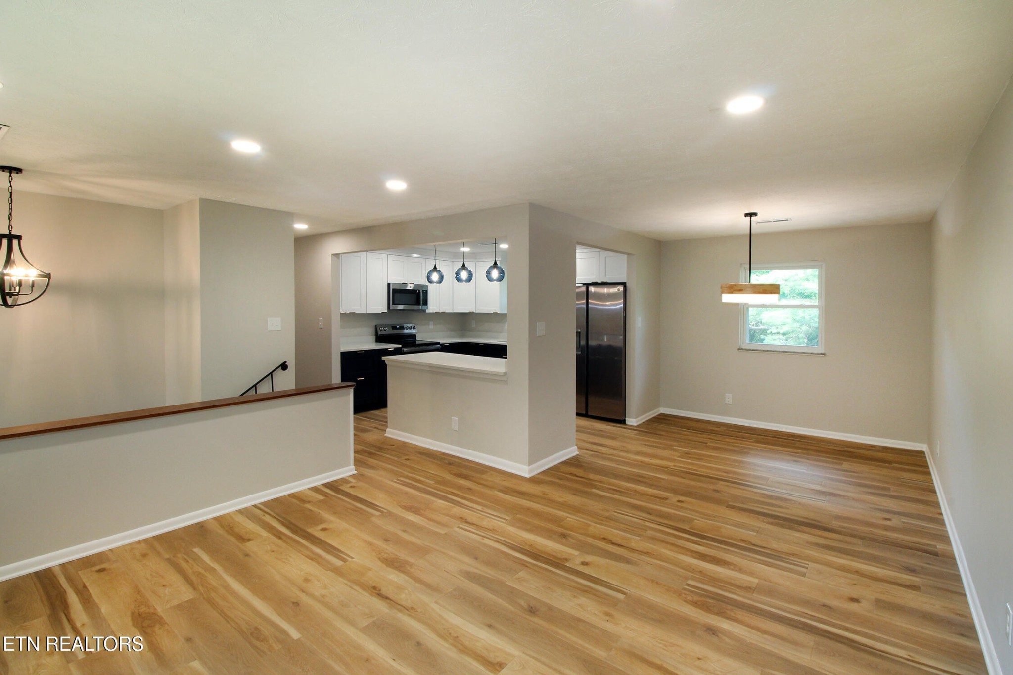 7604 Sw Kingsbury Drive Property Photo 2
