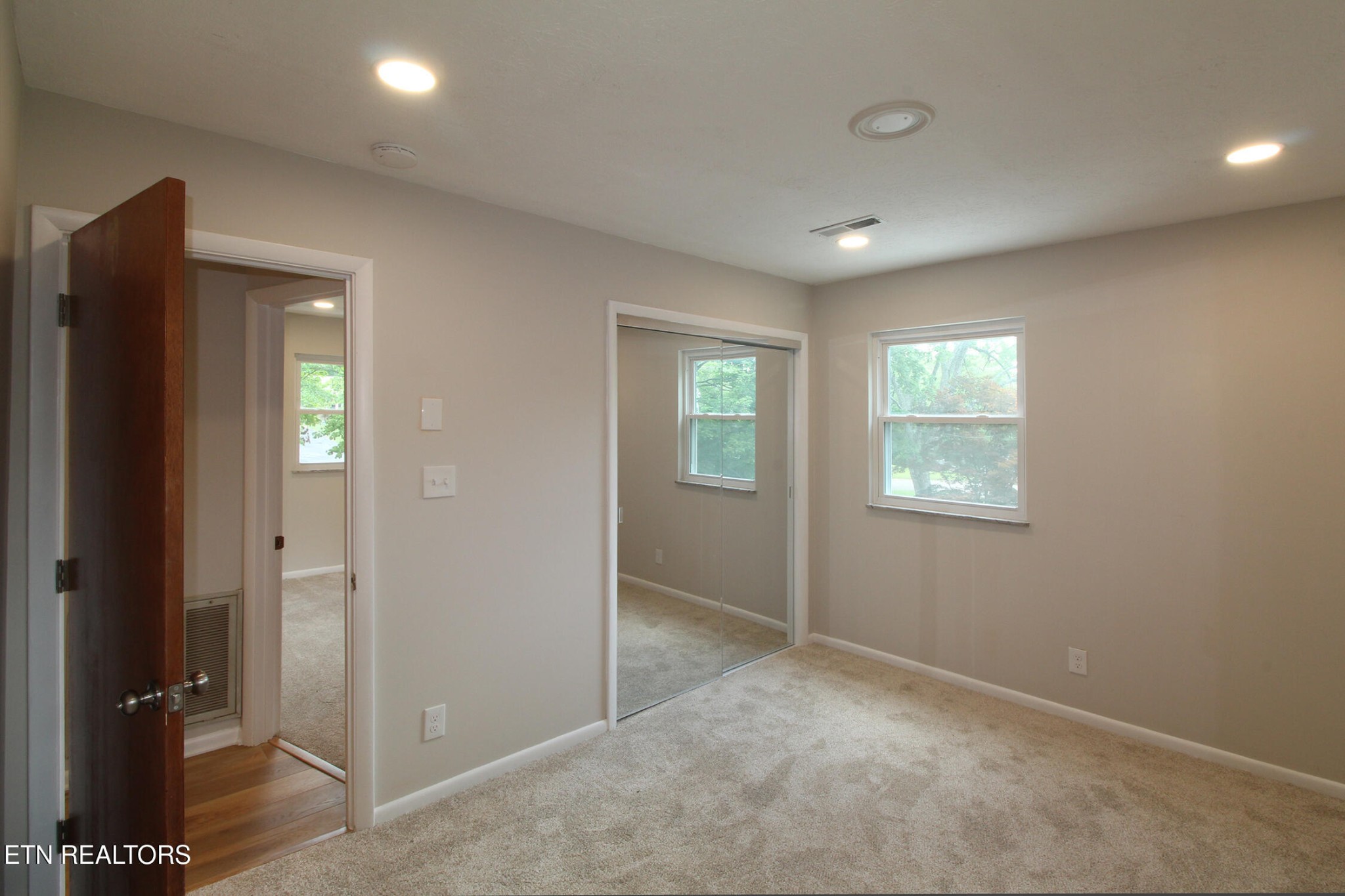 7604 Sw Kingsbury Drive Property Photo 10