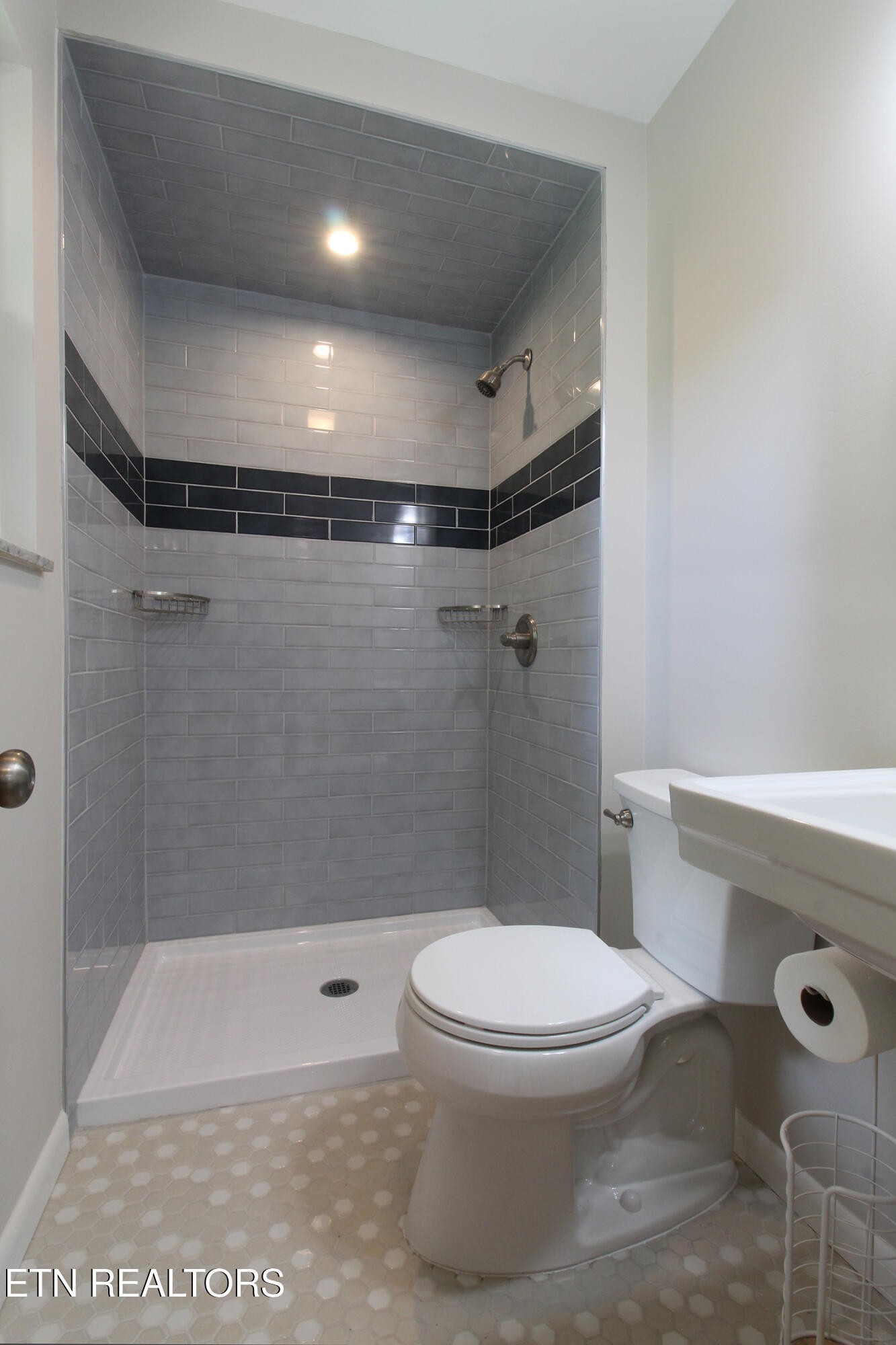 7604 Sw Kingsbury Drive Property Photo 18