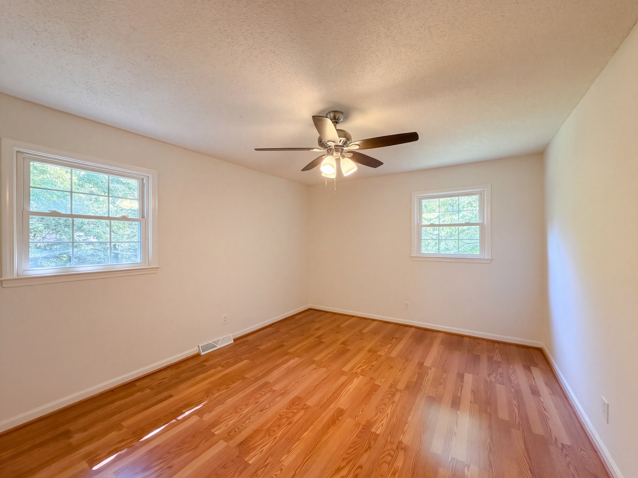 1005 Roseview Dr Property Photo 14