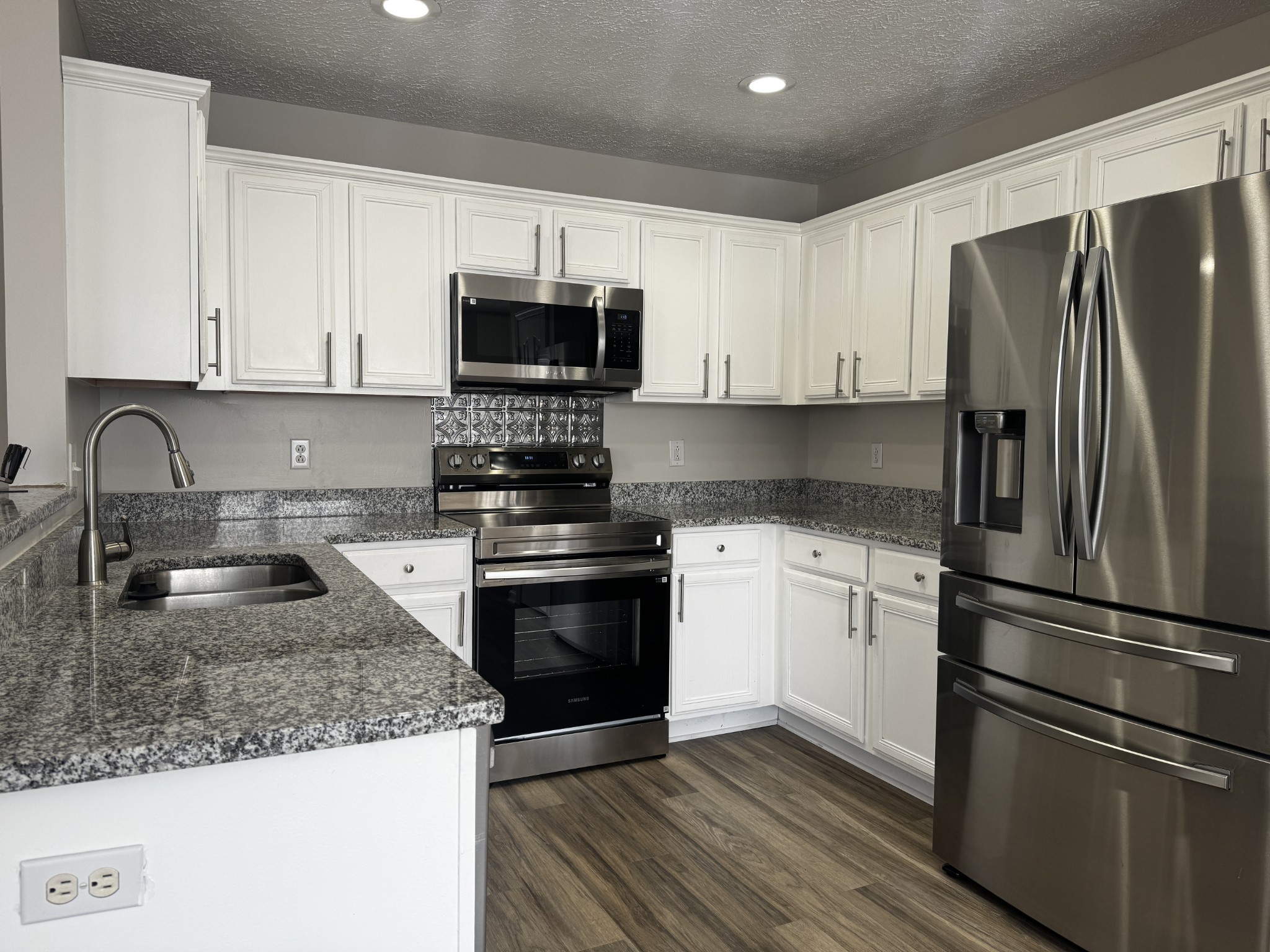2027 Tabasco Way Property Photo 11
