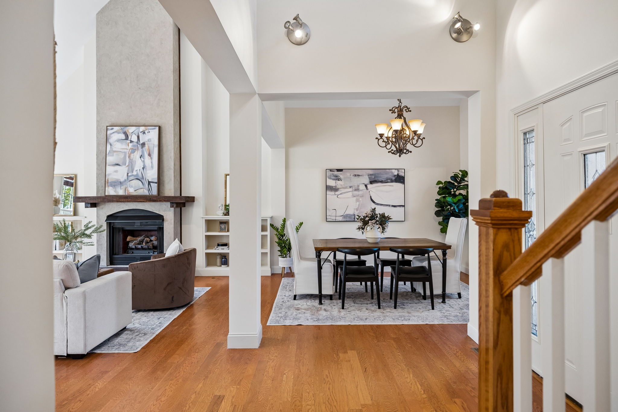2216 Twin Peaks Ct Property Photo 10