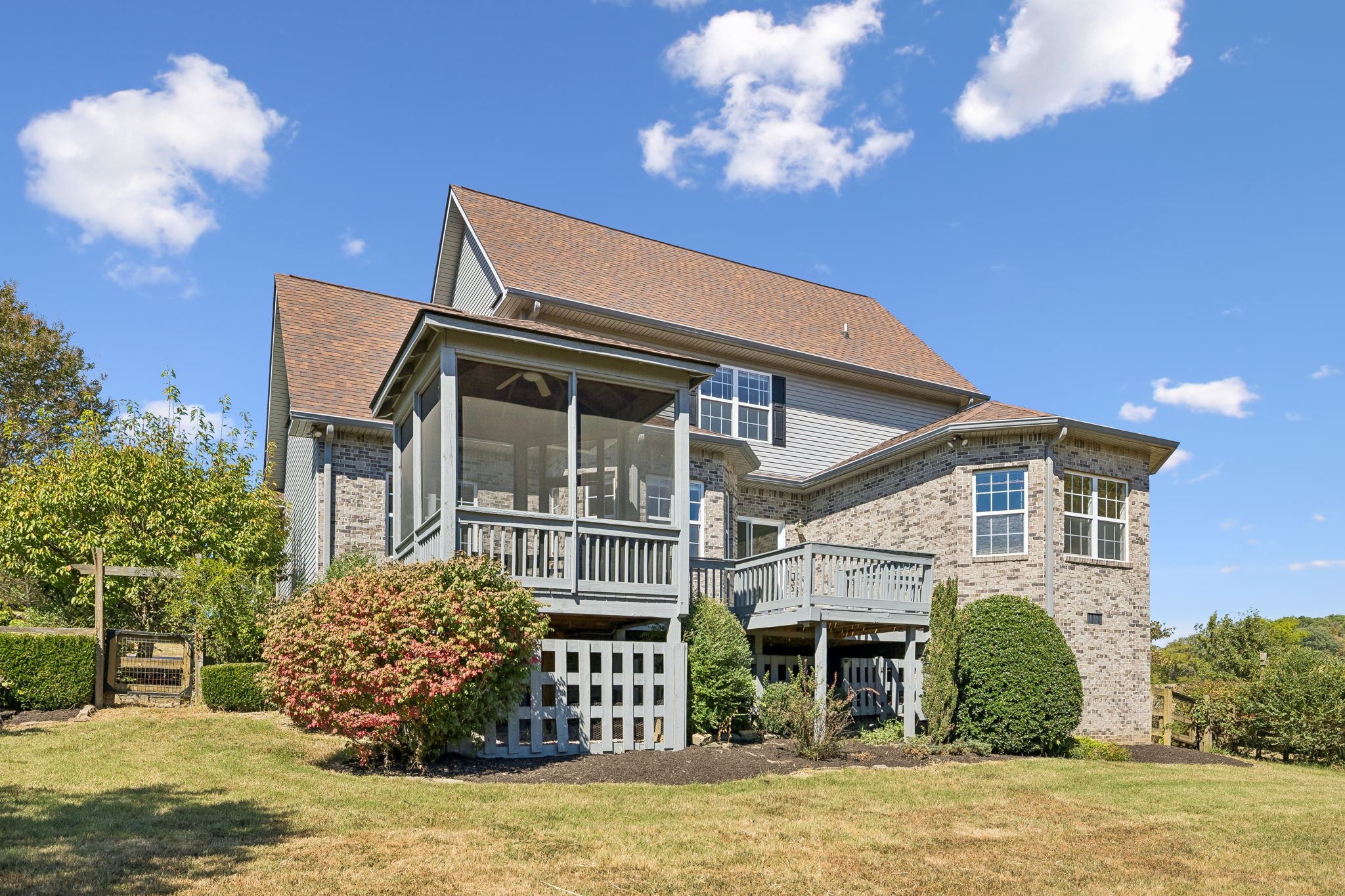 2216 Twin Peaks Ct Property Photo 37