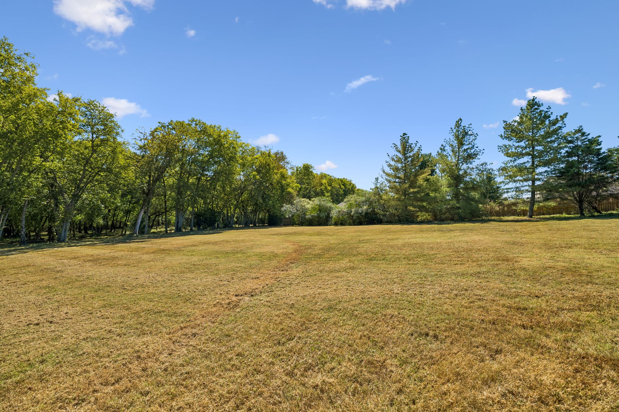 2216 Twin Peaks Ct Property Photo 42